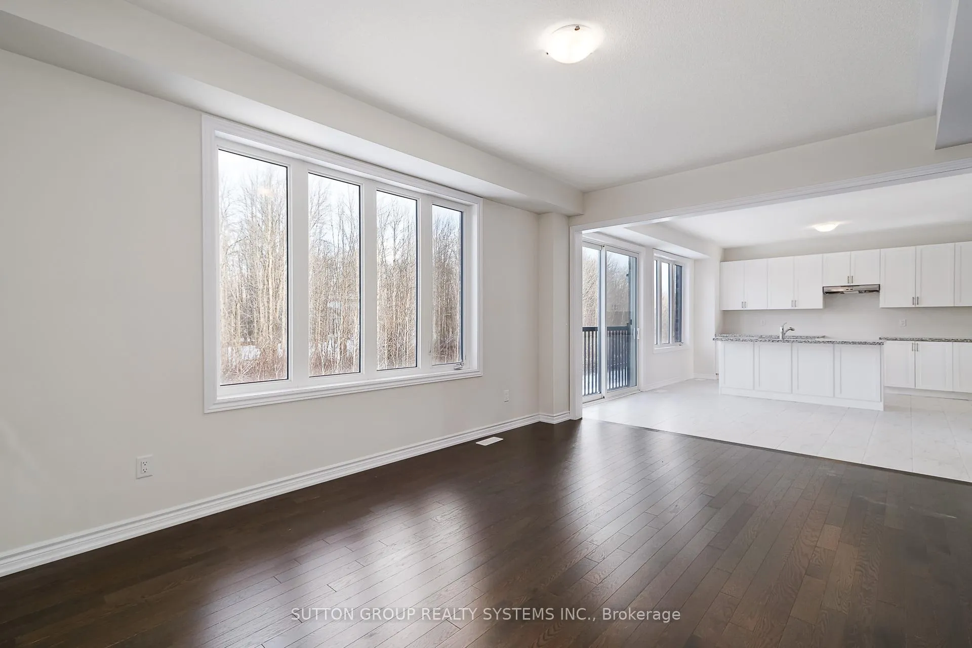 Photo 7 of 27 Del Ray Crescent, Wasaga Beach — HOMEH