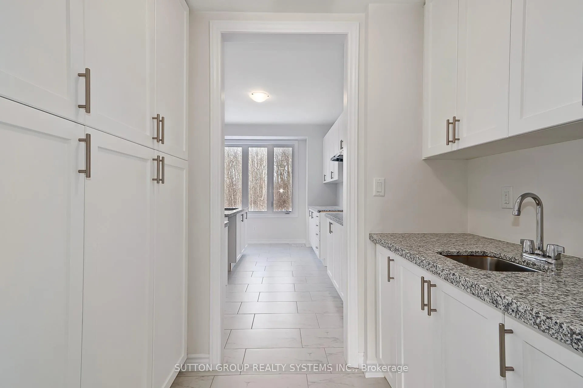Photo 9 of 27 Del Ray Crescent, Wasaga Beach — HOMEH