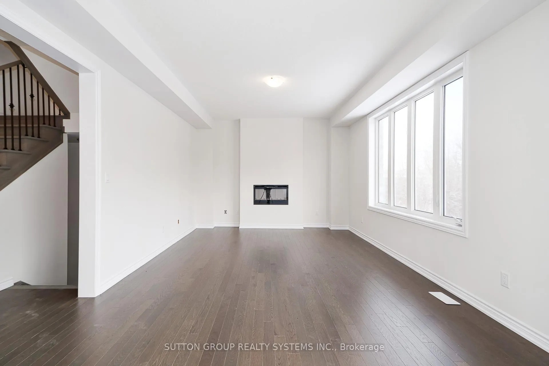 Photo 11 of 27 Del Ray Crescent, Wasaga Beach — HOMEH