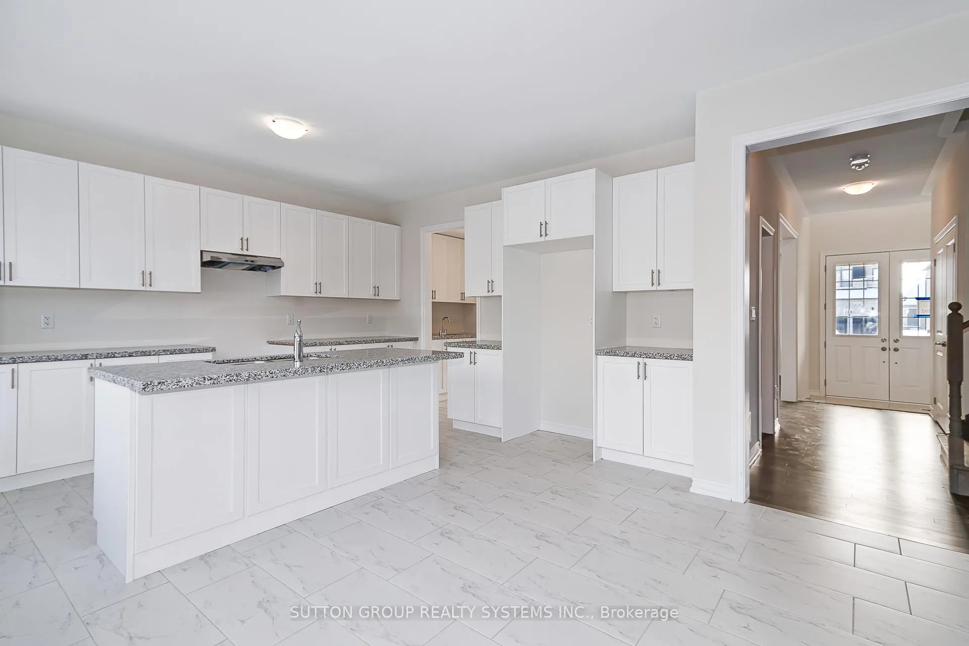 Photo 18 of 27 Del Ray Crescent, Wasaga Beach — HOMEH