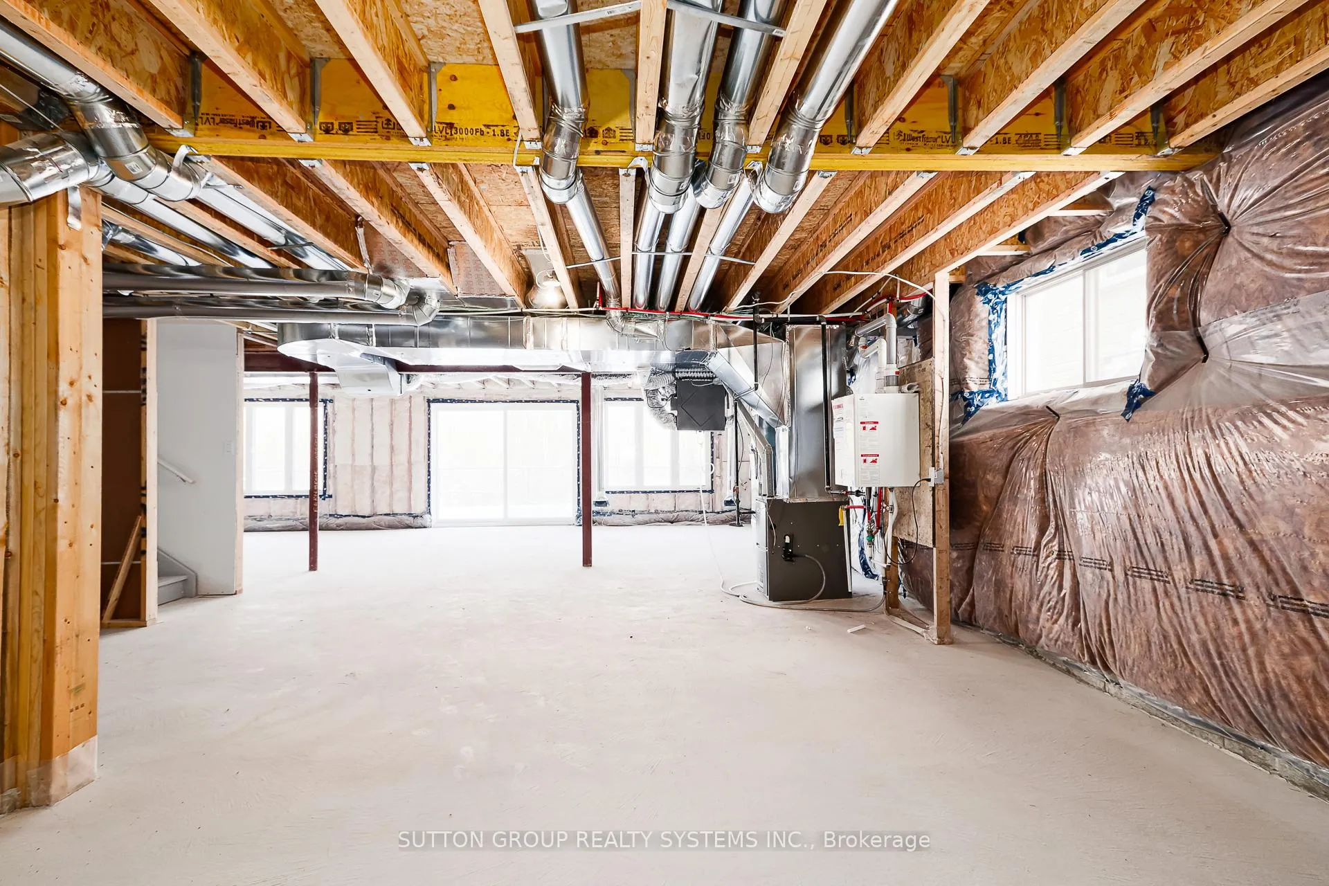 Photo 19 of 27 Del Ray Crescent, Wasaga Beach — HOMEH
