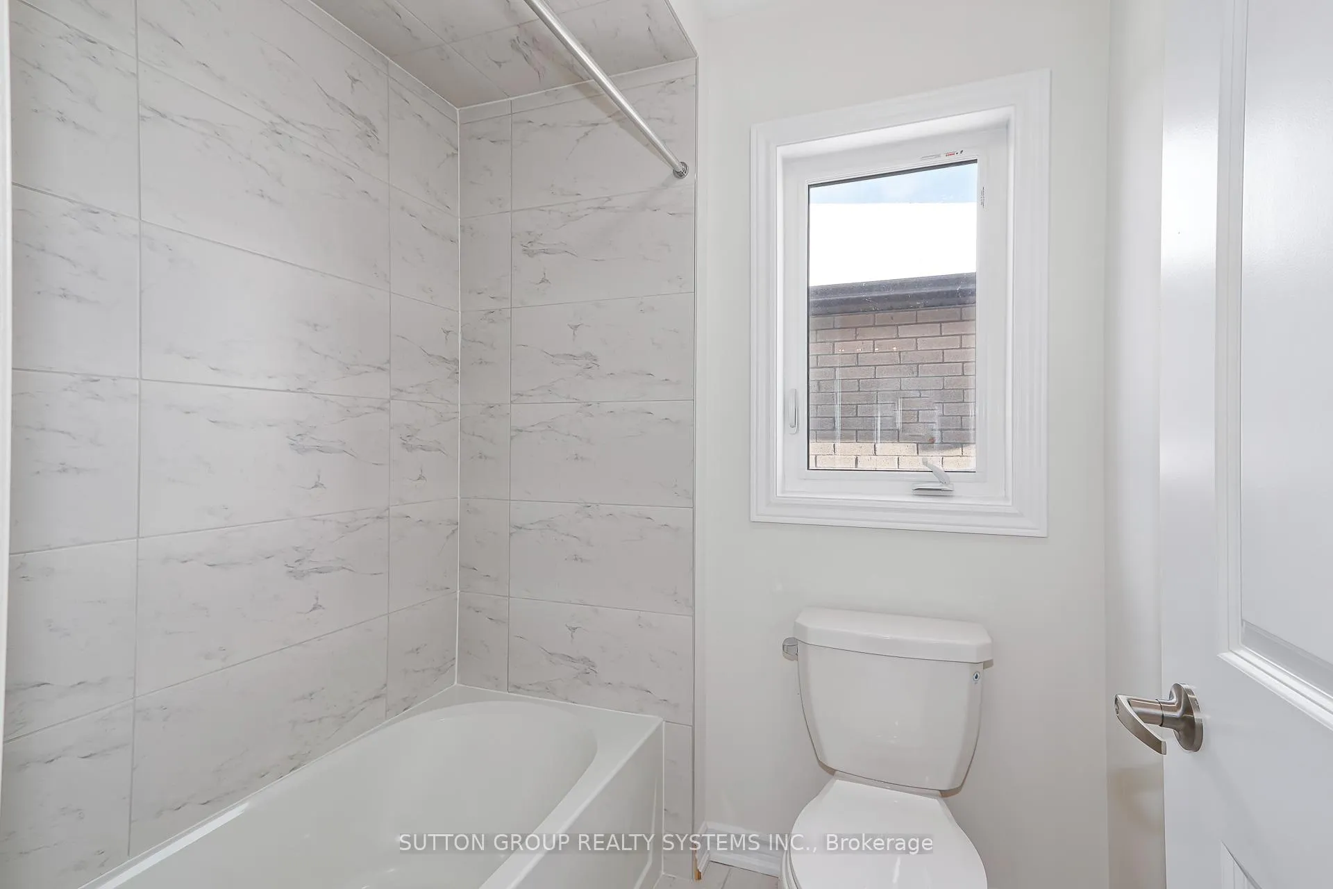 Photo 30 of 27 Del Ray Crescent, Wasaga Beach — HOMEH