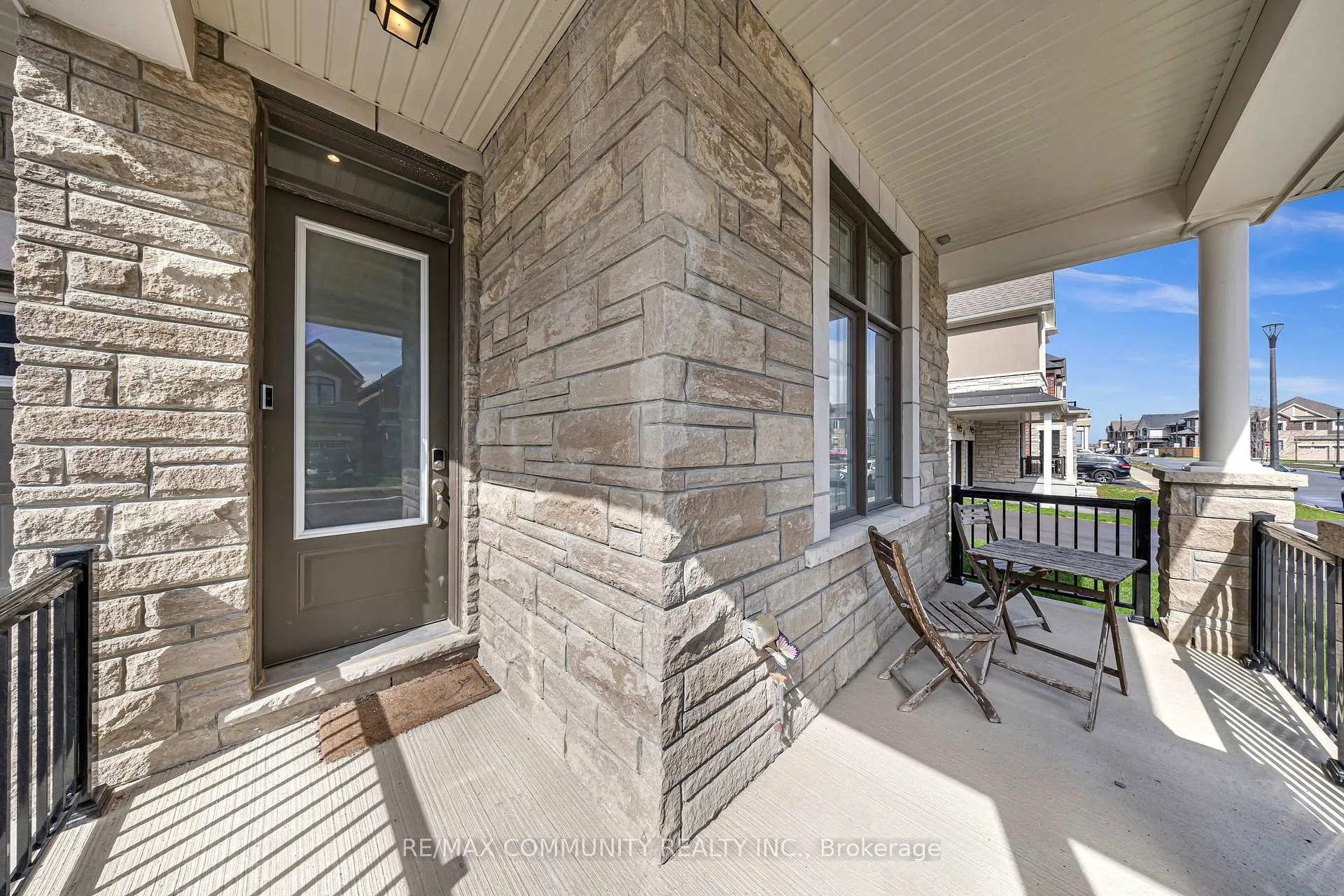 Photo 3 of 1567 Scarlett Trail E, Pickering, Rural Pickering — HOMEH