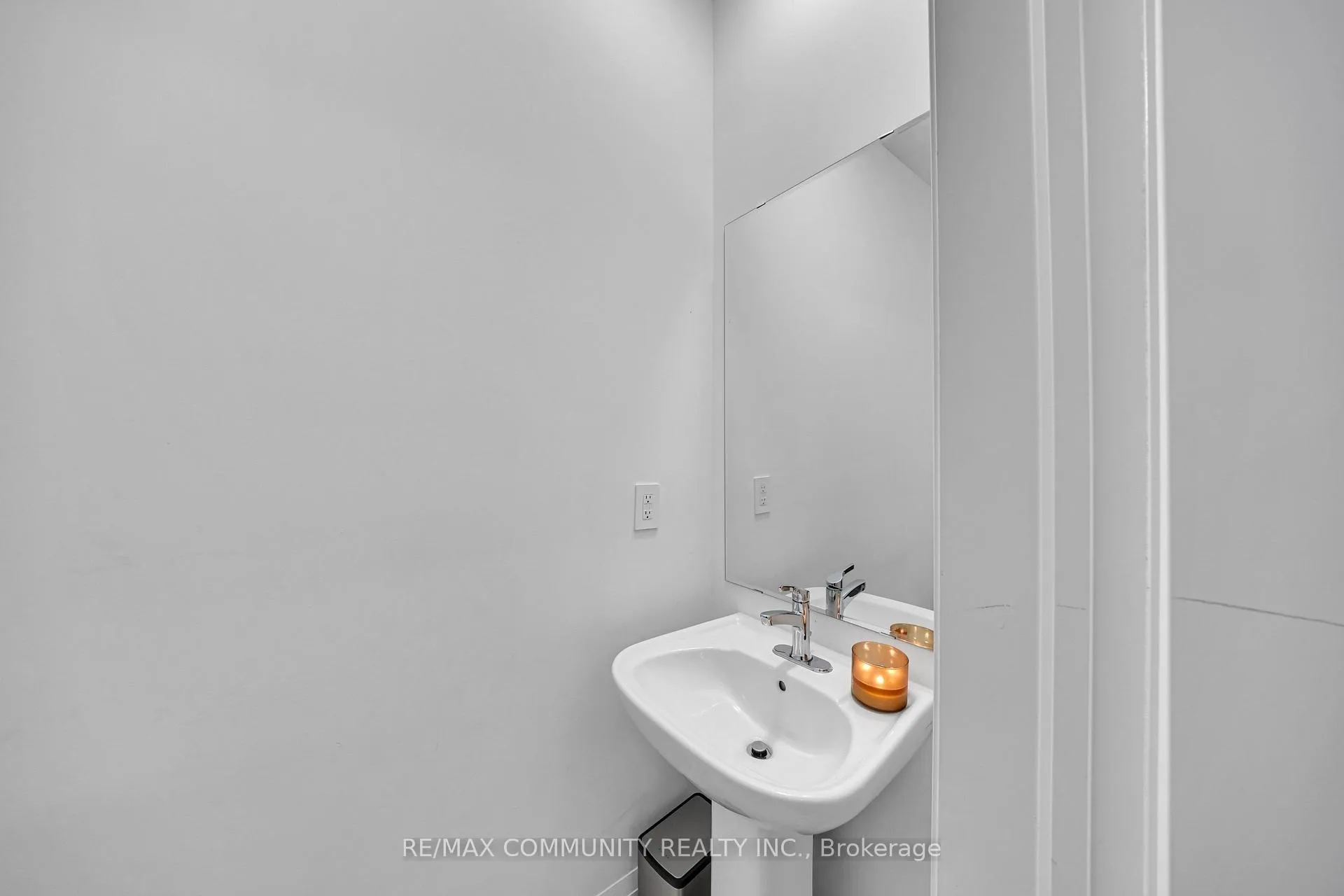 Photo 8 of 1567 Scarlett Trail E, Pickering, Rural Pickering — HOMEH