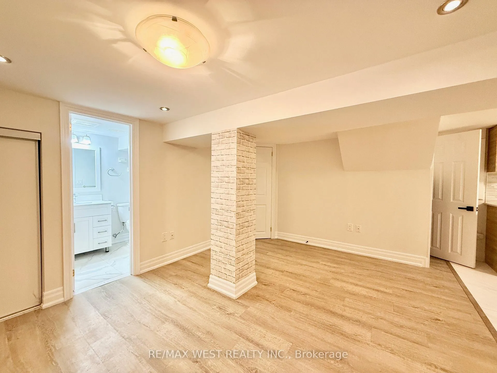 Photo 10 of Unit Lower, 48 Keystone Avenue, Toronto, East End-Danforth — HOMEH