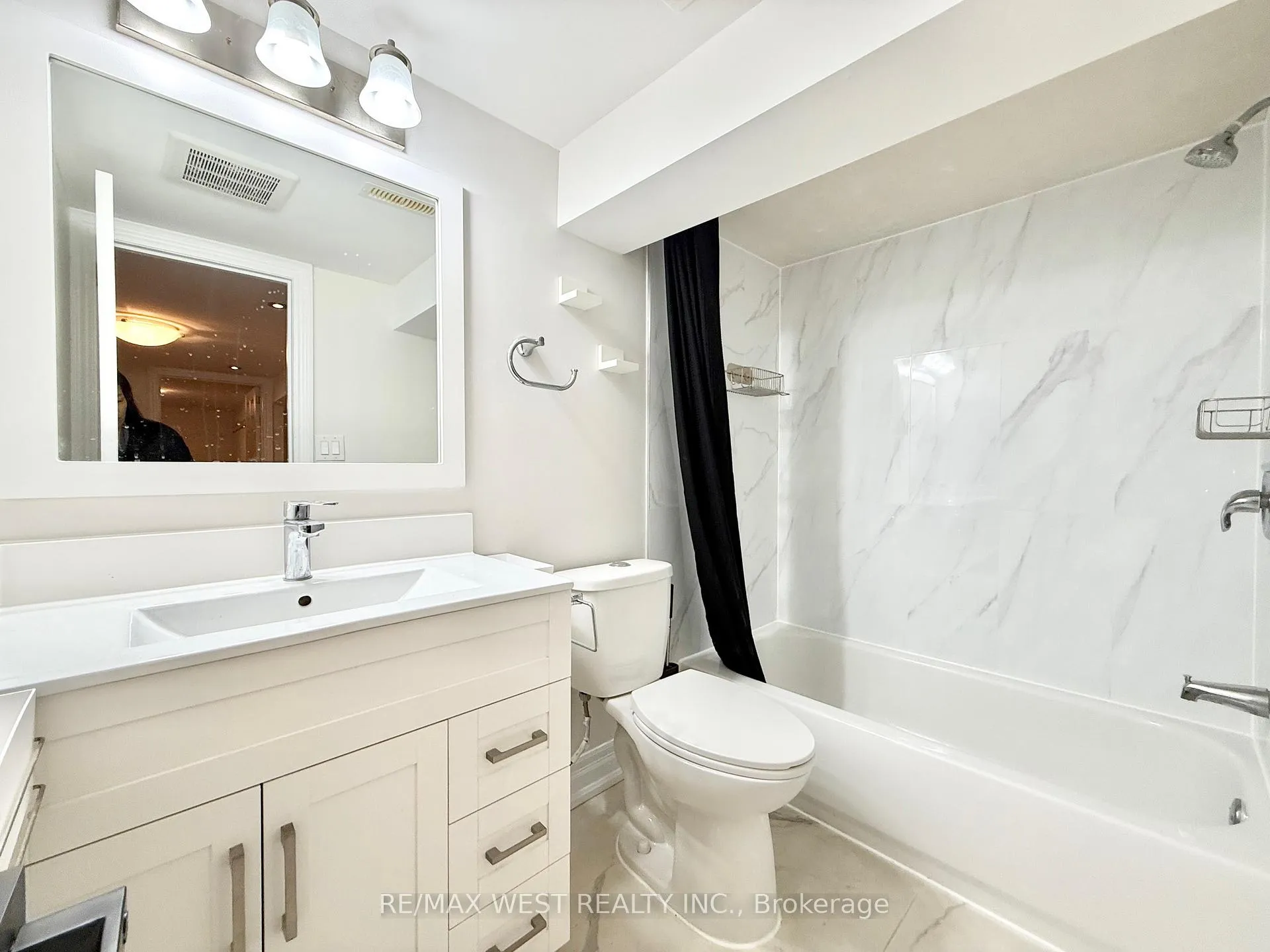 Photo 13 of Unit Lower, 48 Keystone Avenue, Toronto, East End-Danforth — HOMEH