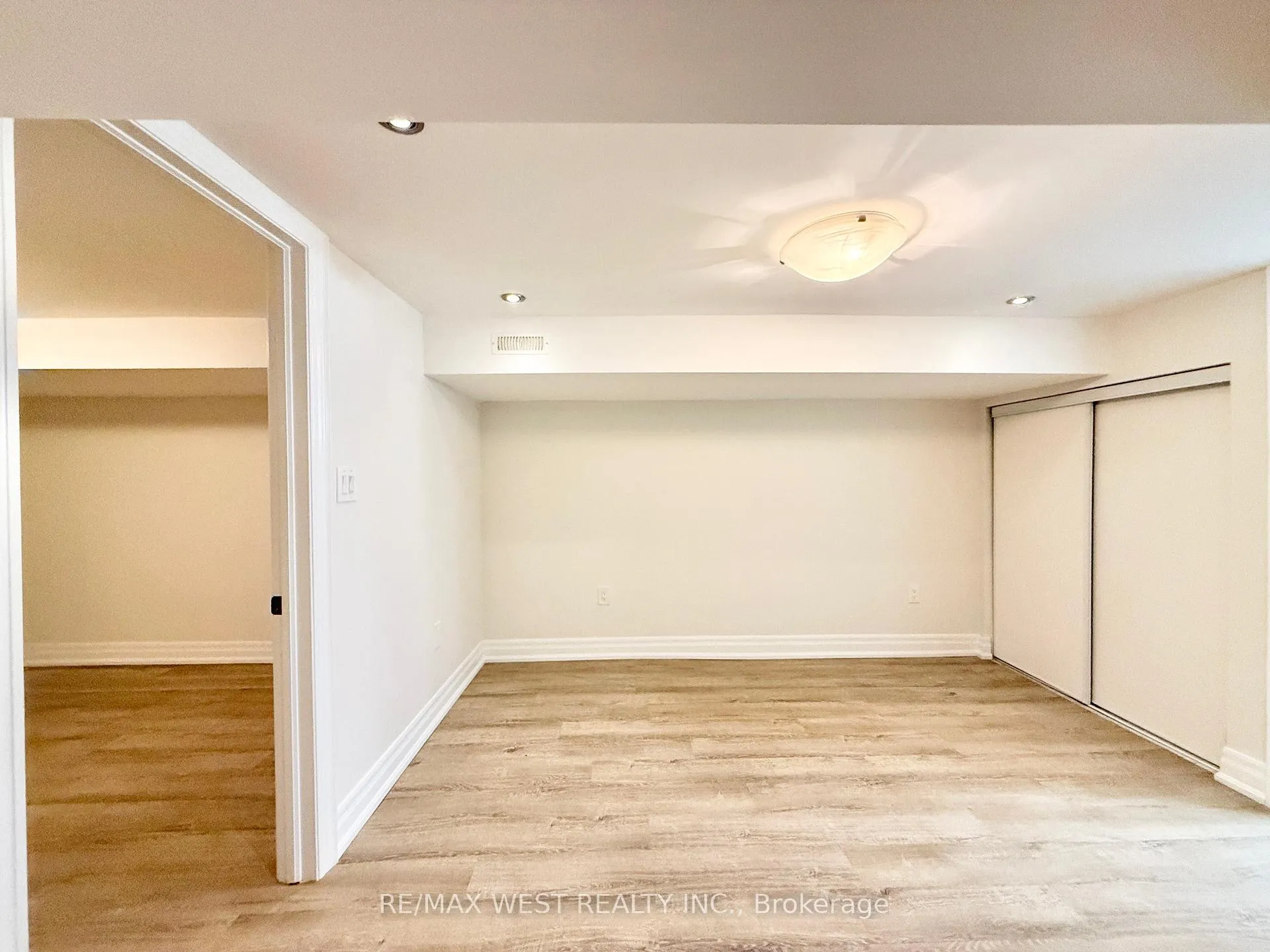 Photo 16 of Unit Lower, 48 Keystone Avenue, Toronto, East End-Danforth — HOMEH