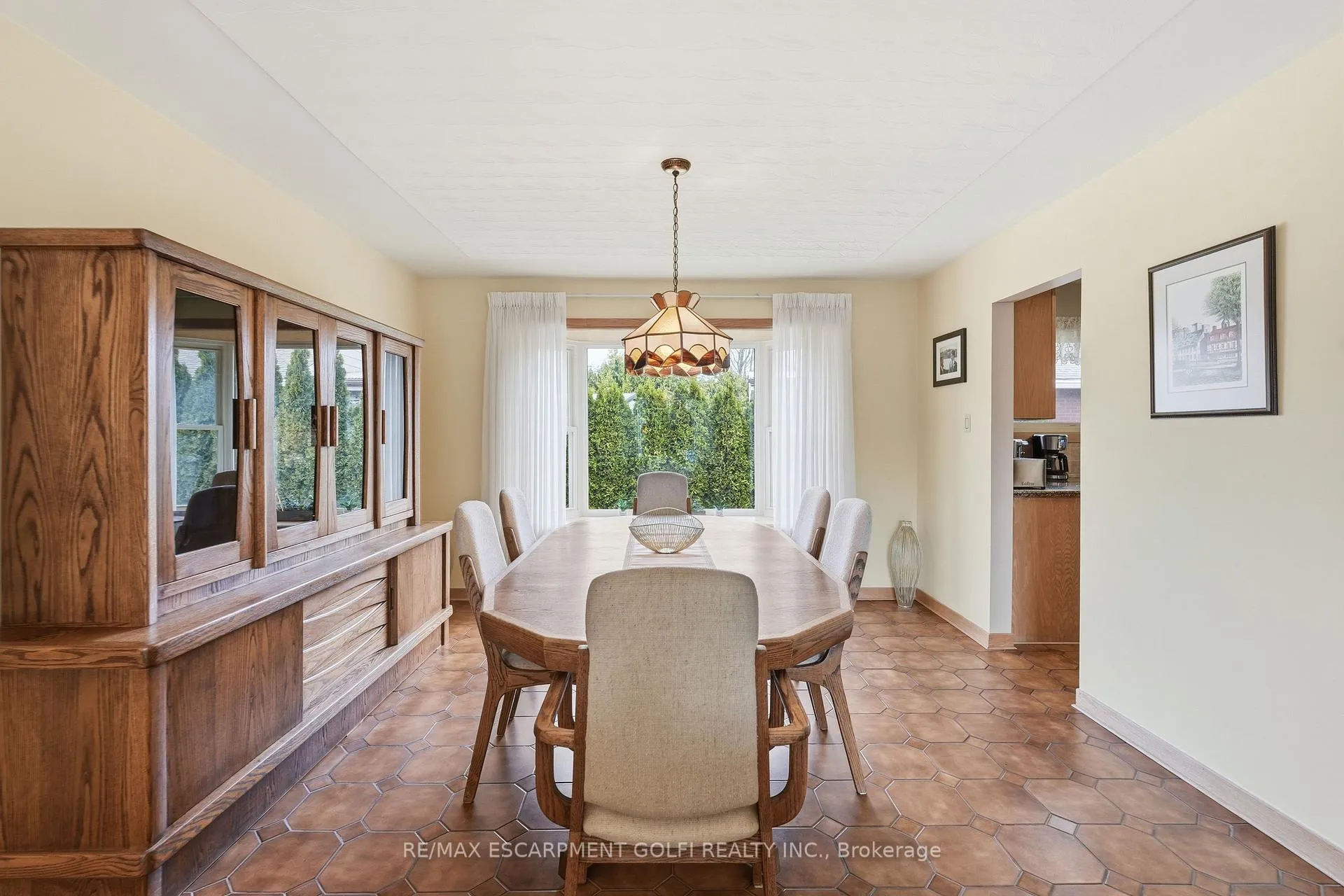 Photo 12 of 4 Tilbury Court, Hamilton, Huntington — HOMEH