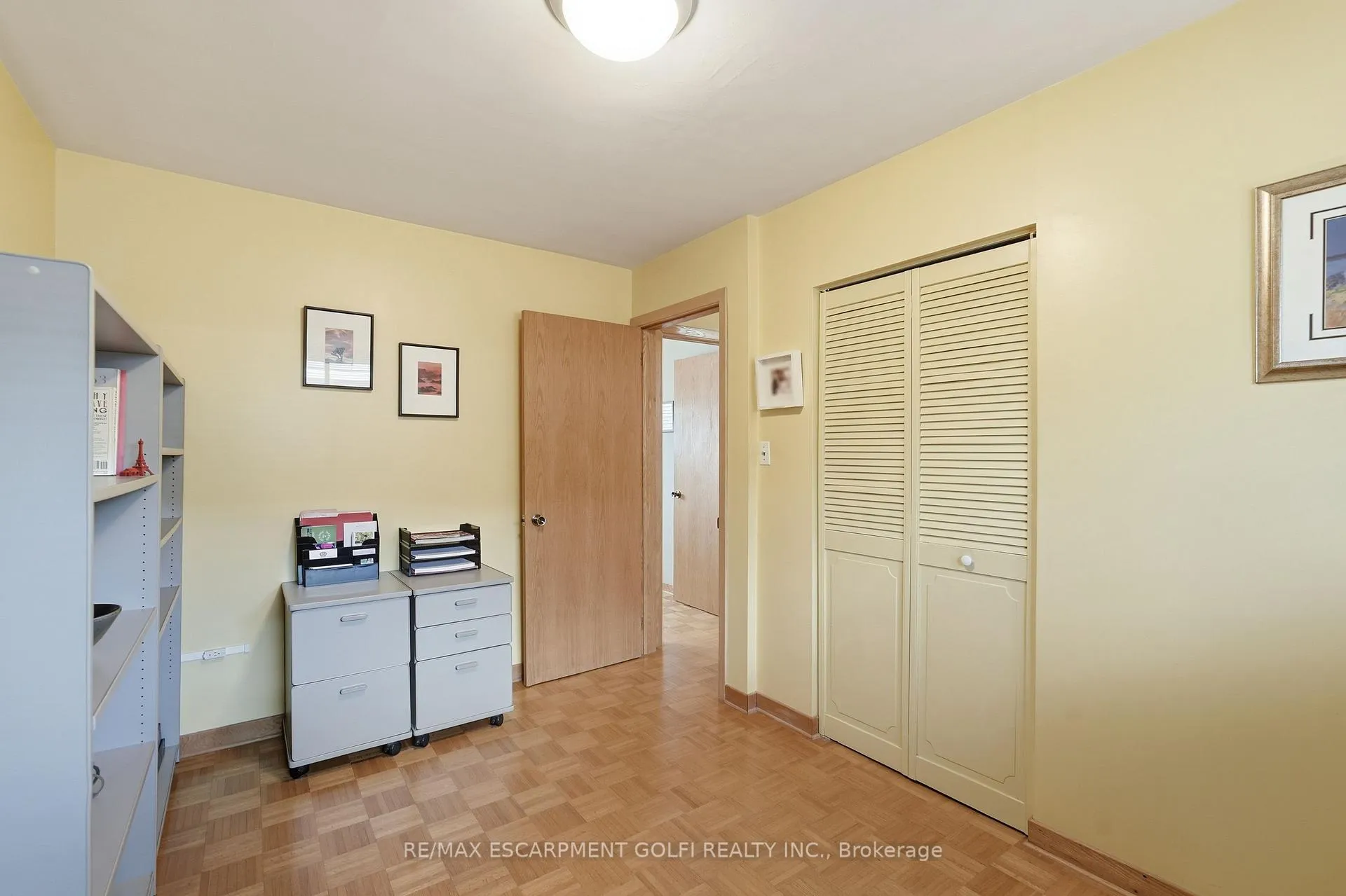 Photo 23 of 4 Tilbury Court, Hamilton, Huntington — HOMEH