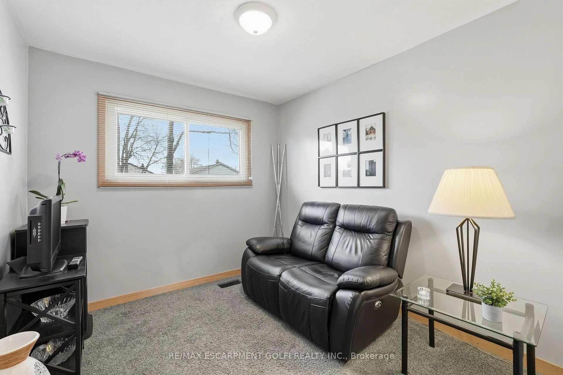 Photo 24 of 4 Tilbury Court, Hamilton, Huntington — HOMEH