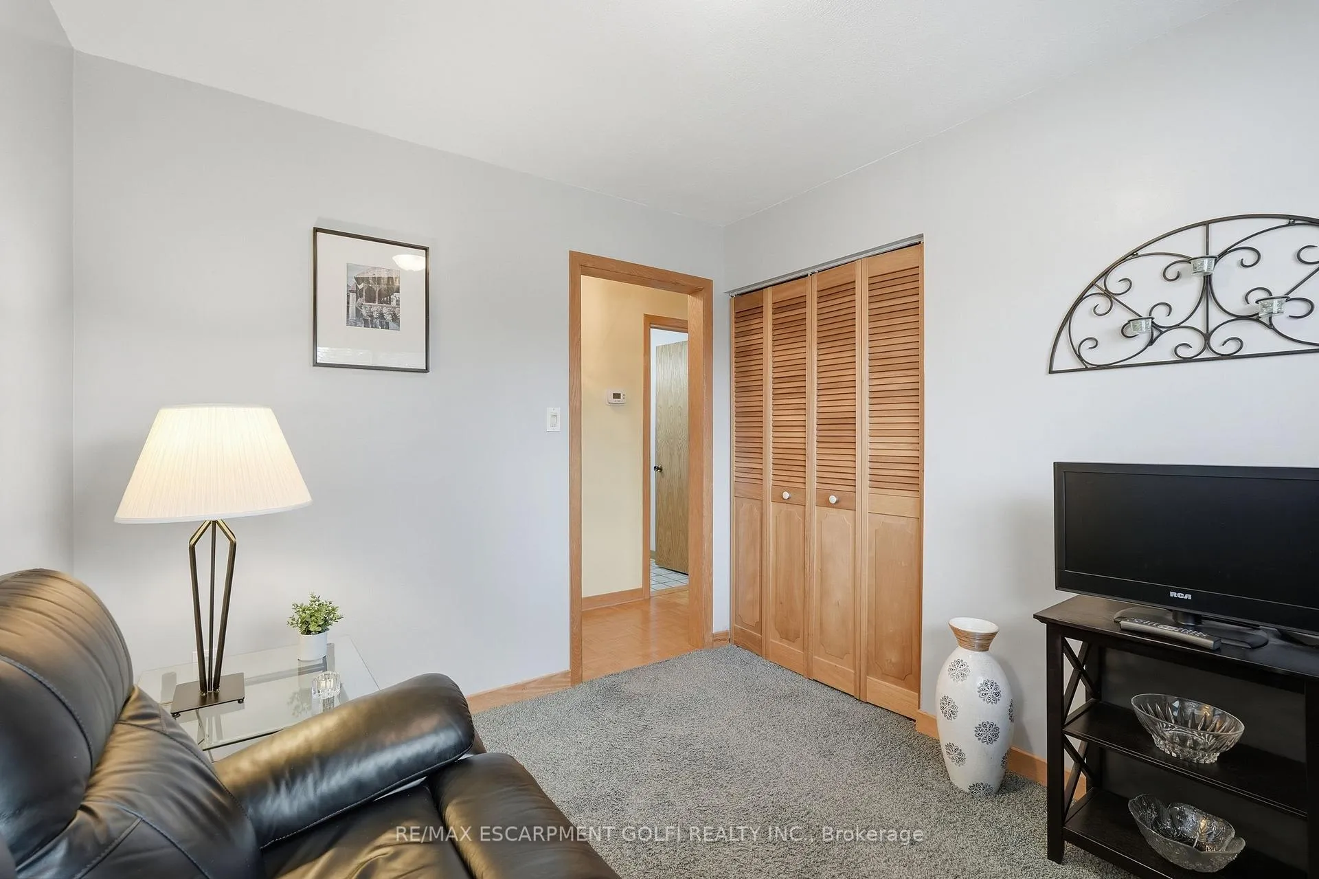 Photo 25 of 4 Tilbury Court, Hamilton, Huntington — HOMEH
