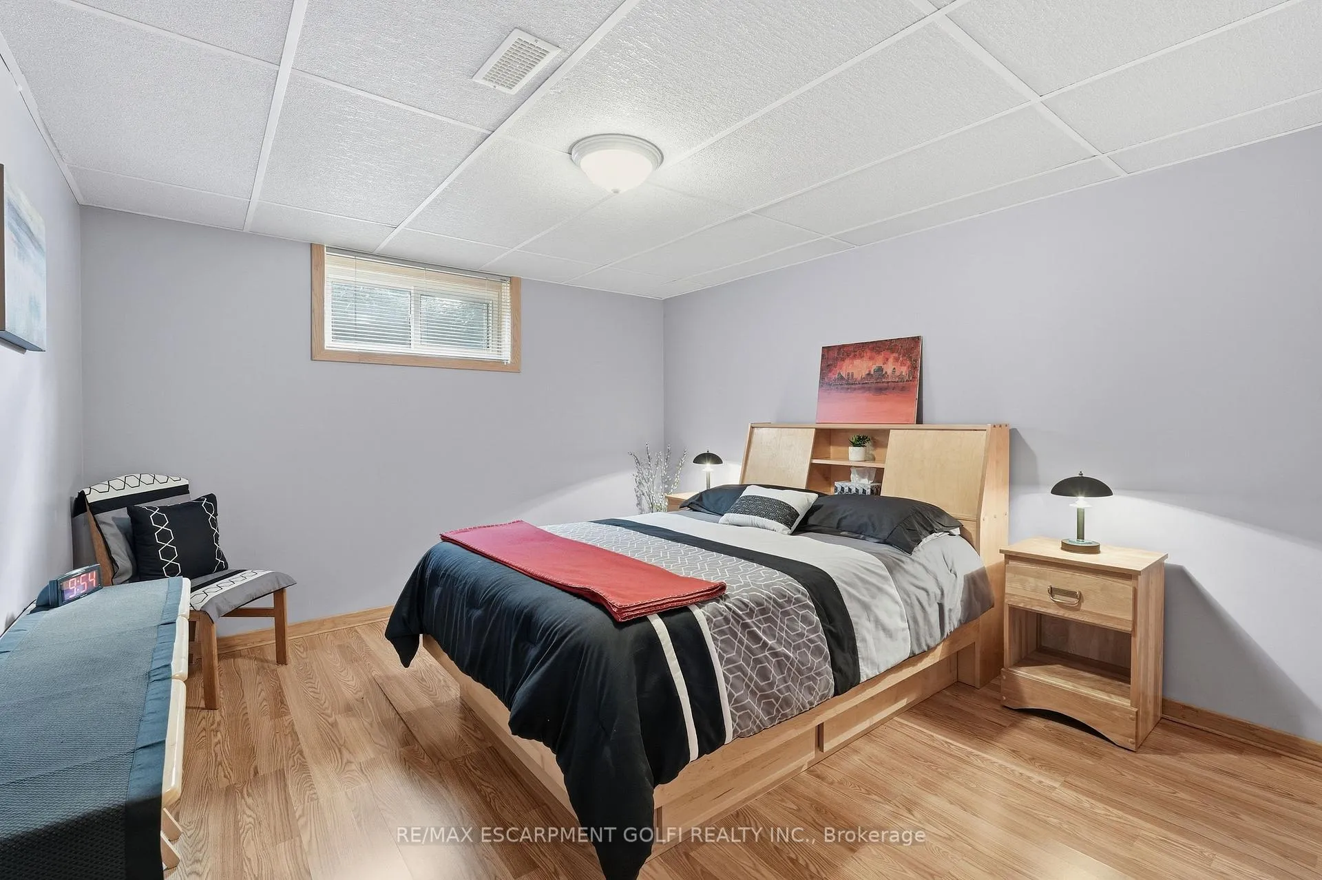 Photo 32 of 4 Tilbury Court, Hamilton, Huntington — HOMEH
