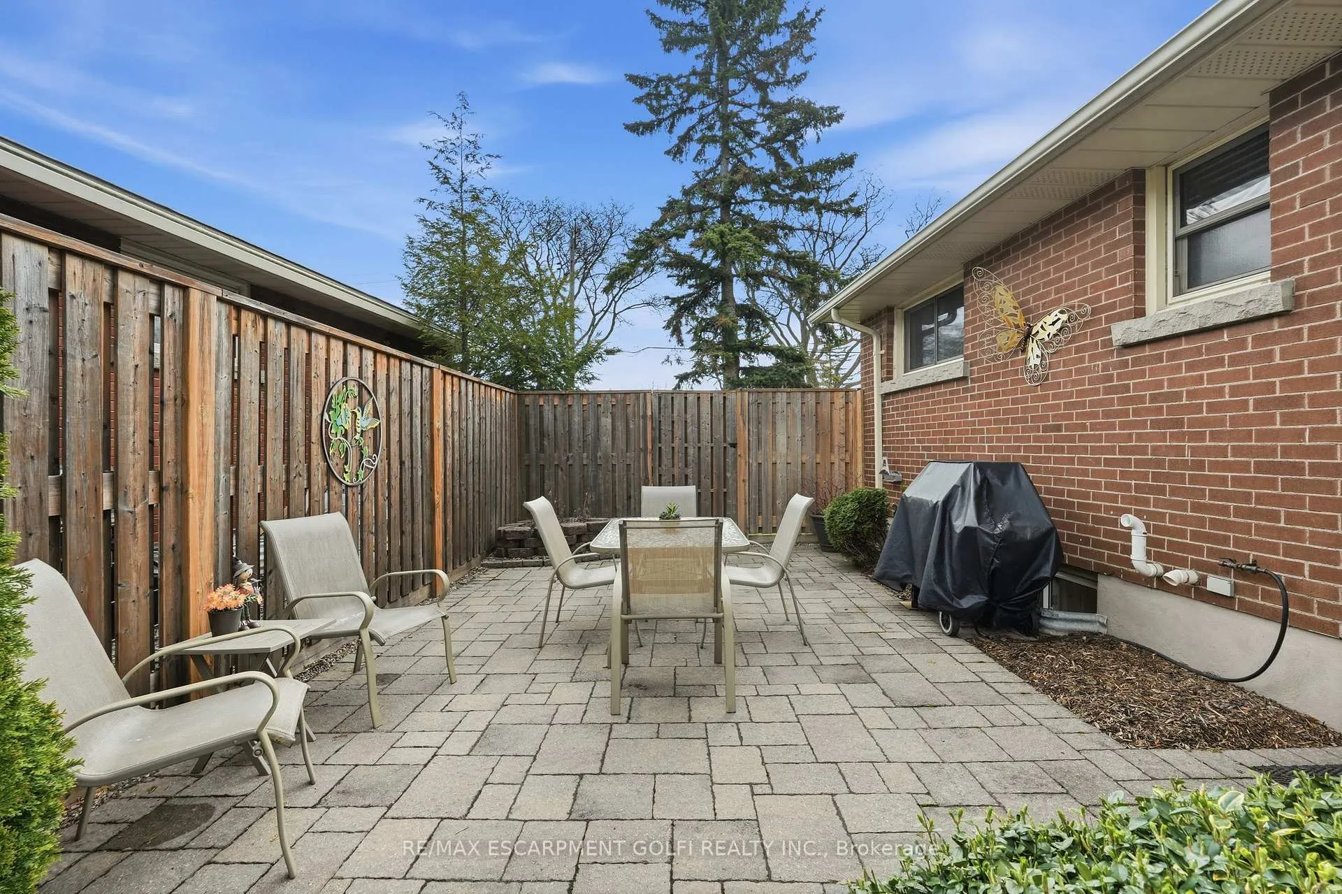 Photo 38 of 4 Tilbury Court, Hamilton, Huntington — HOMEH
