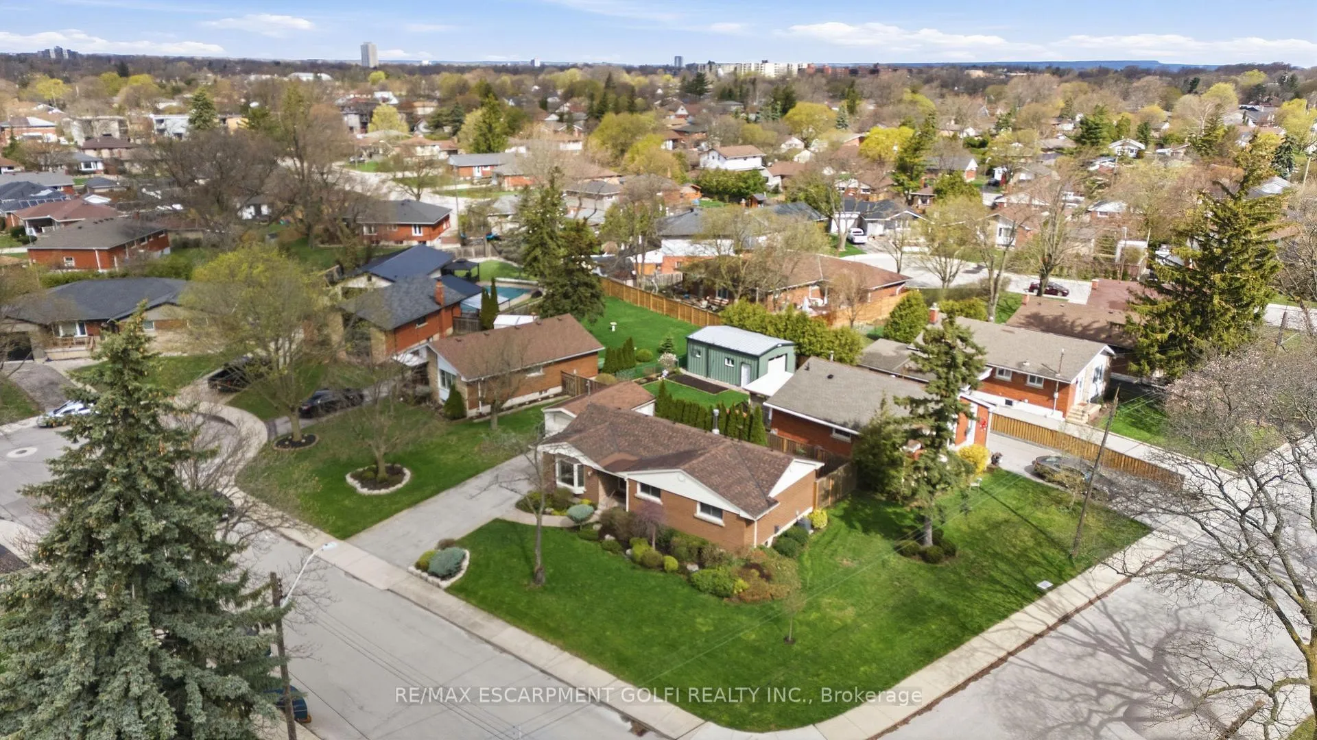 Photo 42 of 4 Tilbury Court, Hamilton, Huntington — HOMEH