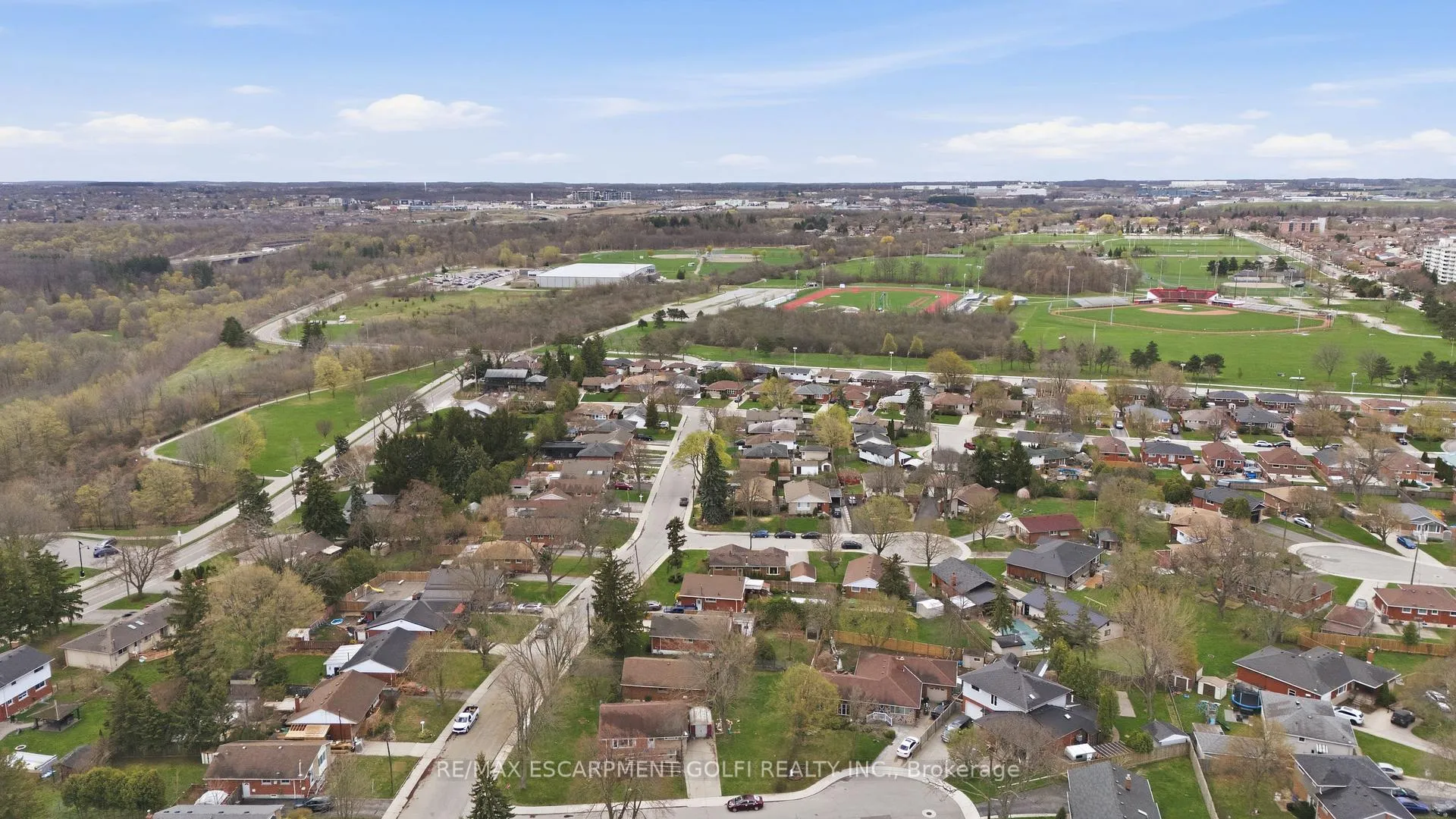 Photo 47 of 4 Tilbury Court, Hamilton, Huntington — HOMEH