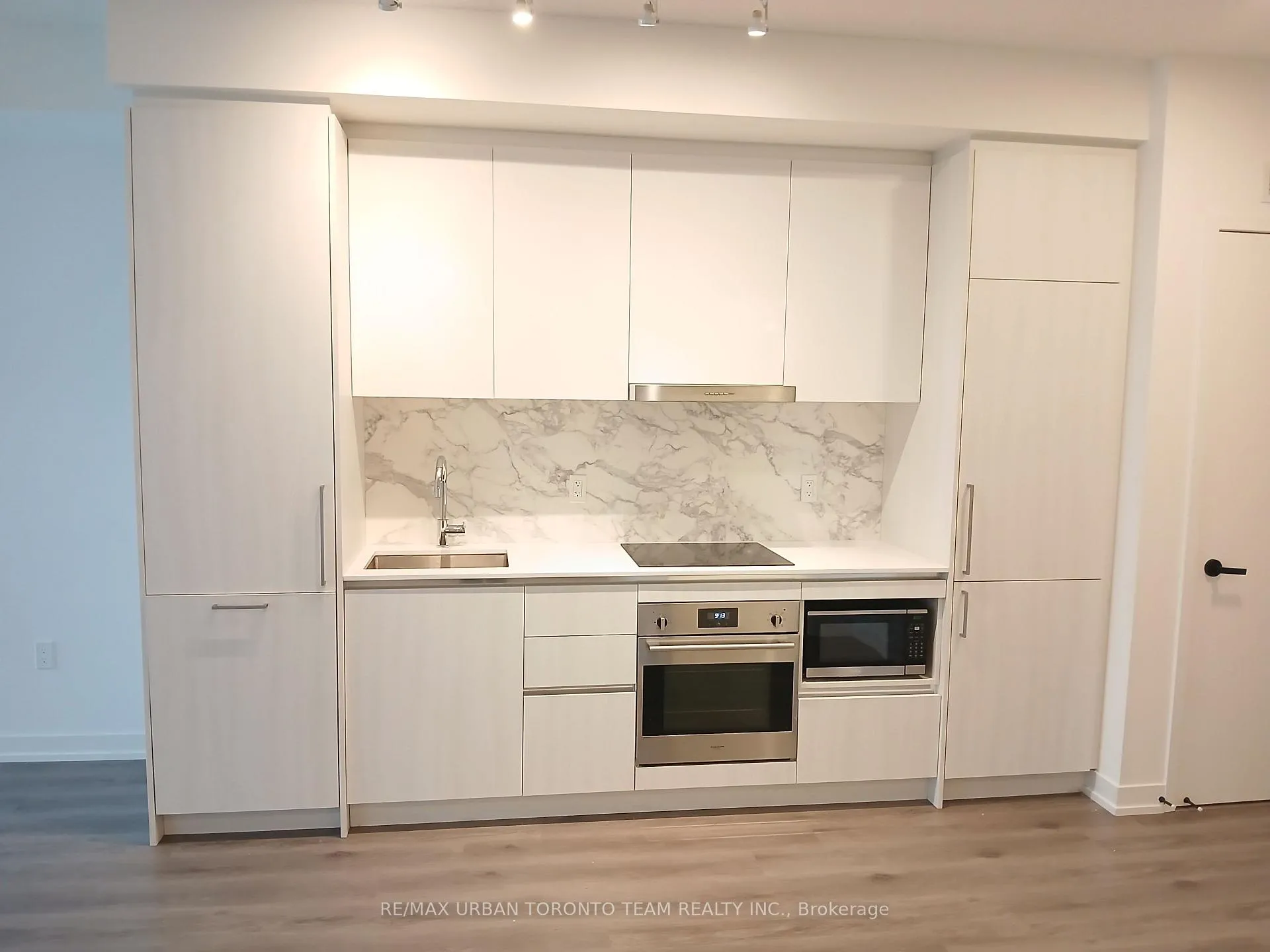 Photo 6 of Unit 510, 225 Commerce St Street, Vaughan, Vaughan Corporate Centre — HOMEH
