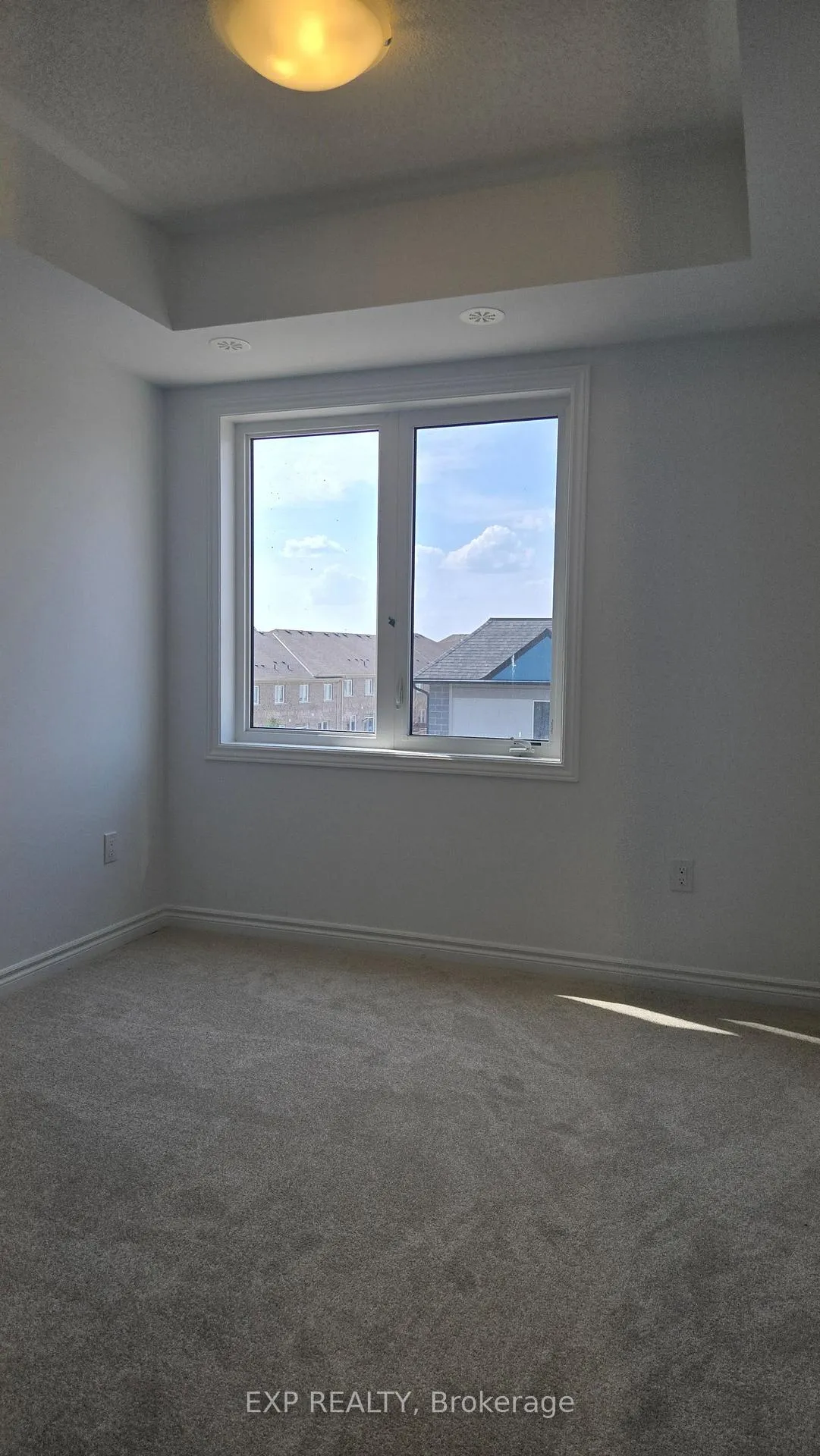 Photo 10 of Unit 3, 429 Dougall Avenue W, Caledon, Rural Caledon — HOMEH
