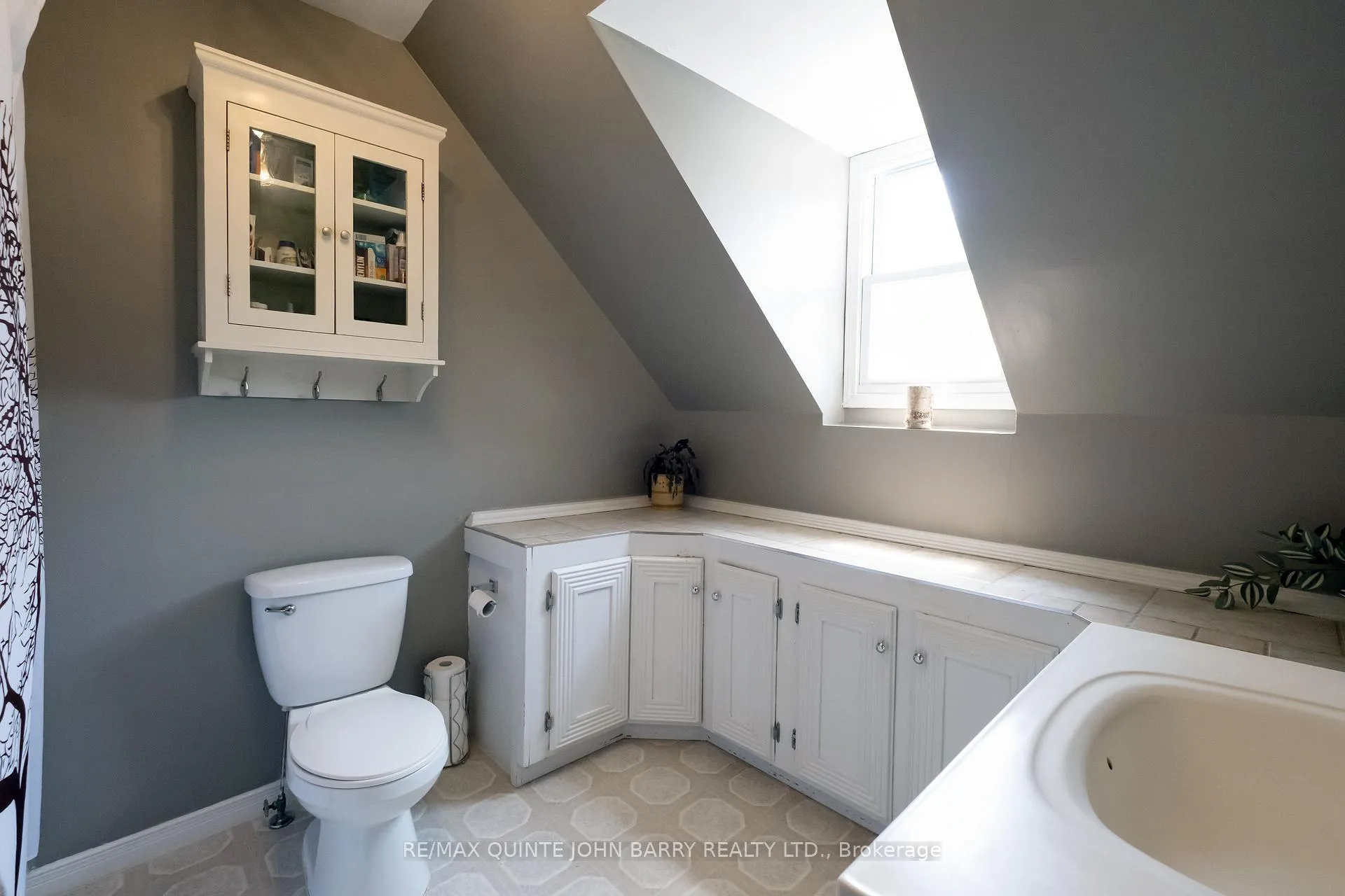 Photo 22 of 17 James Street, Quinte West, Trenton Ward — HOMEH