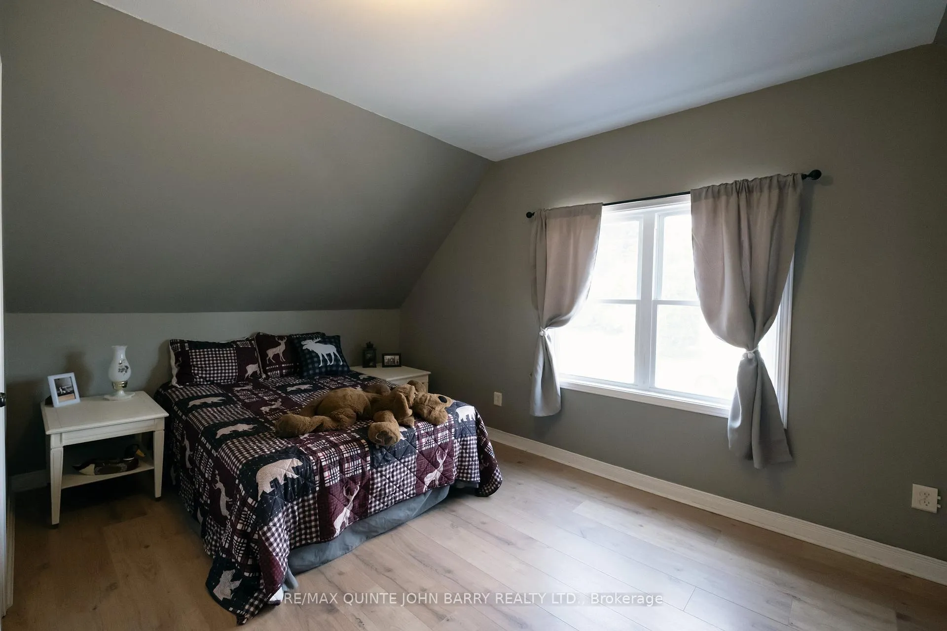 Photo 23 of 17 James Street, Quinte West, Trenton Ward — HOMEH