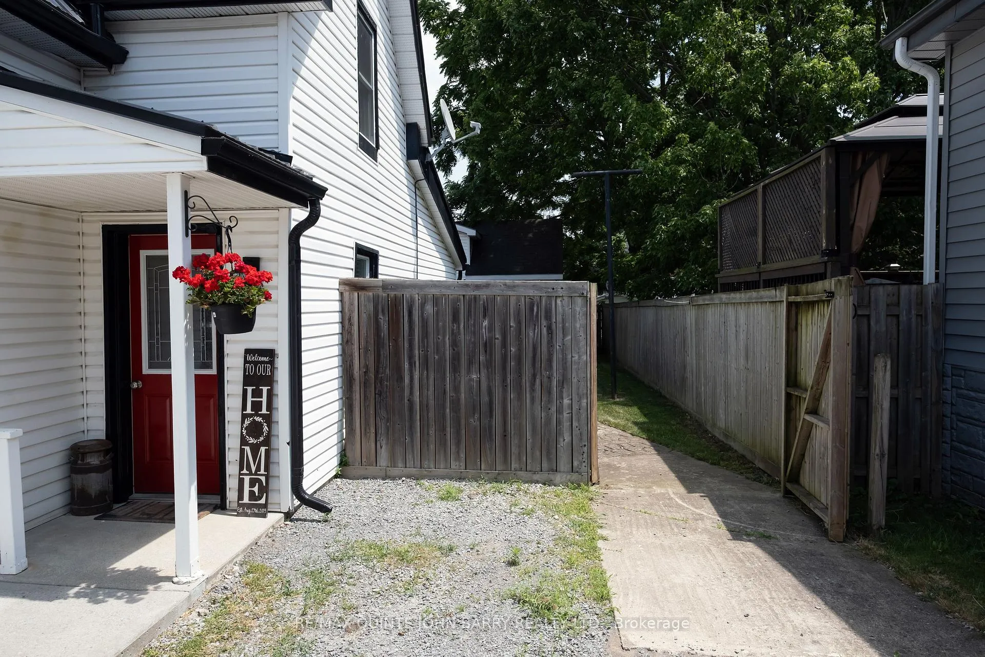 Photo 27 of 17 James Street, Quinte West, Trenton Ward — HOMEH