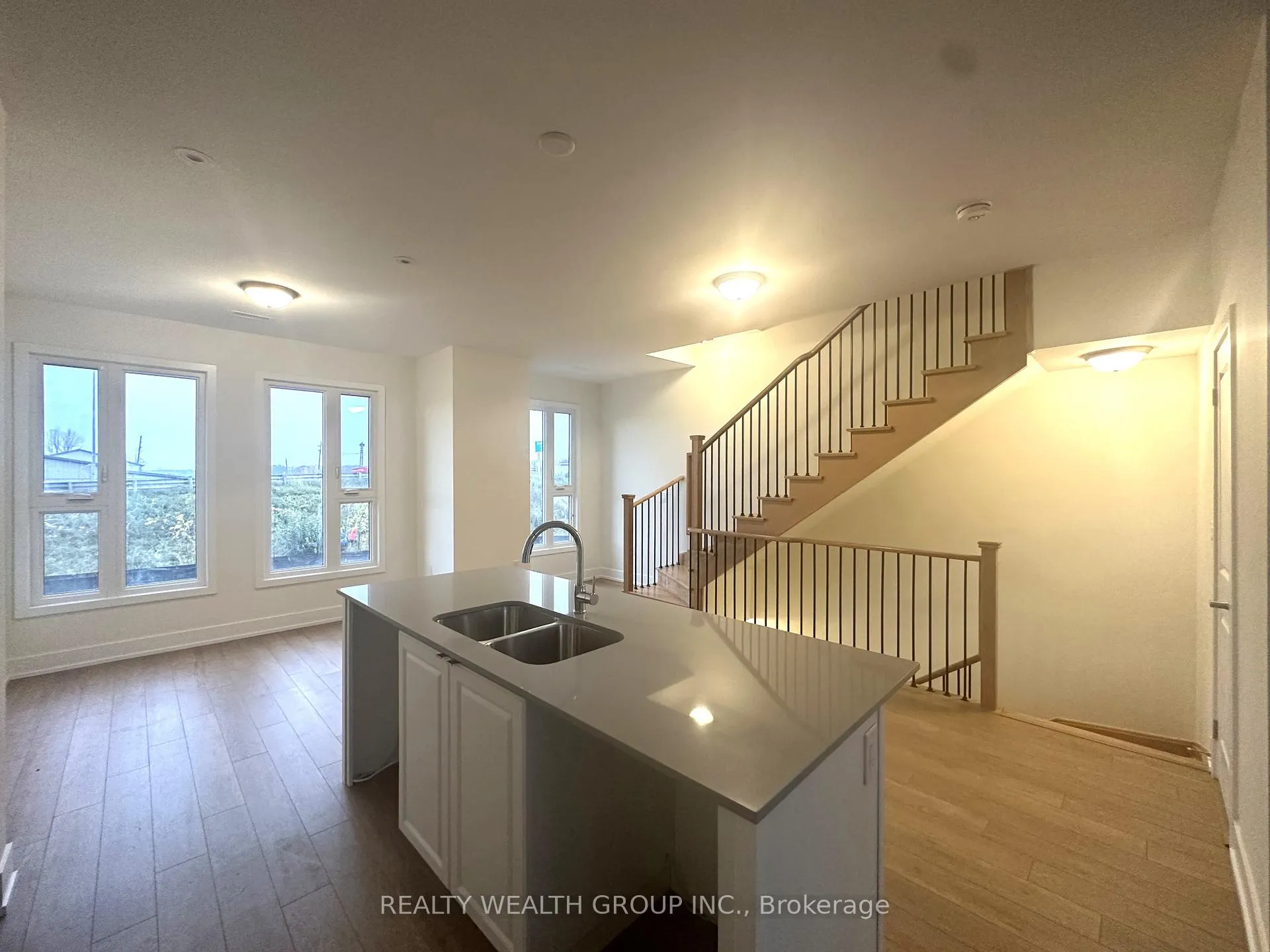 Photo 6 of 15 Mariner`s Pier Way, Orillia — HOMEH