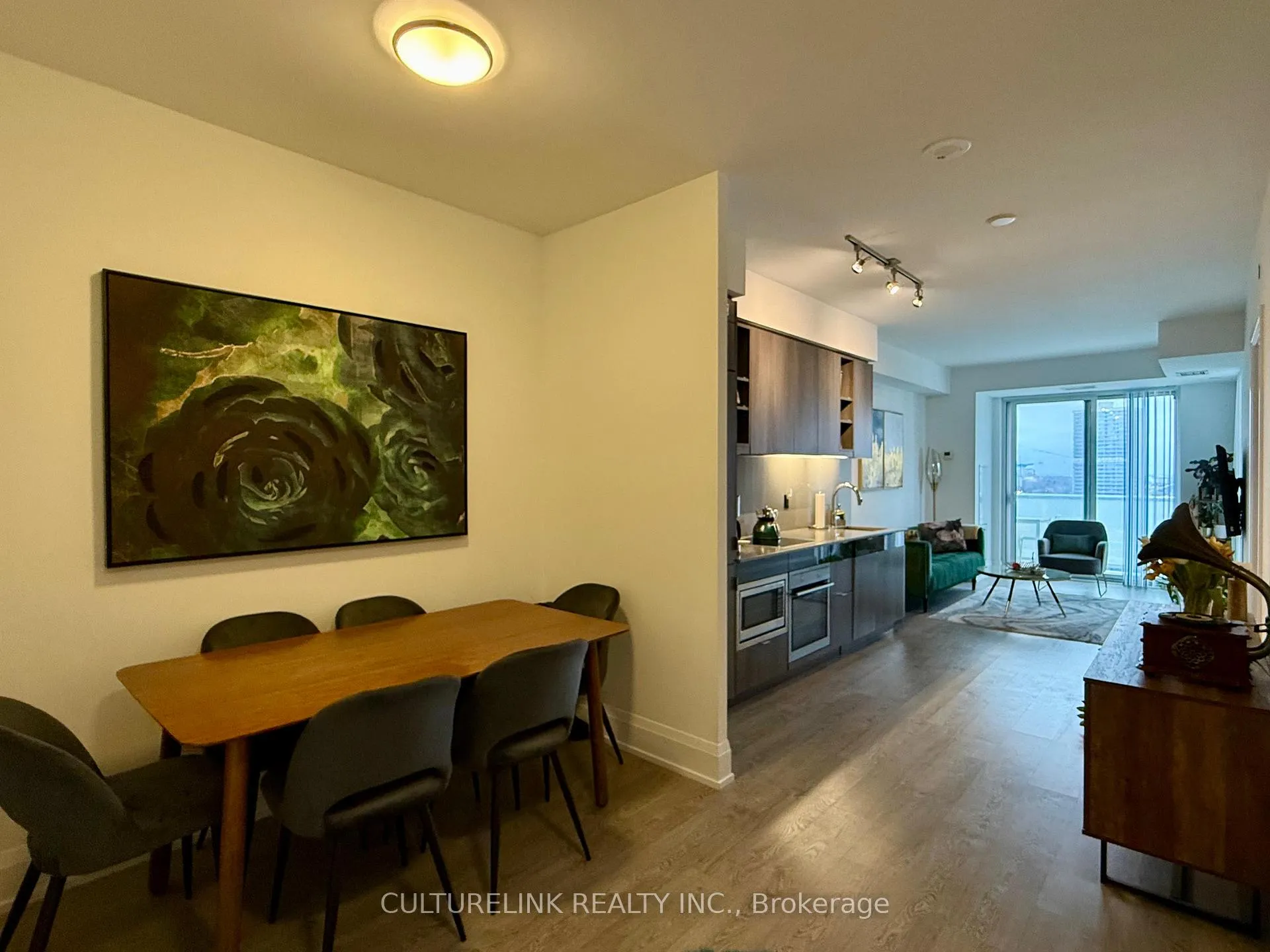 Photo 1 of Unit 1914, 101 Erskine Avenue, Toronto, Mount Pleasant West — HOMEH