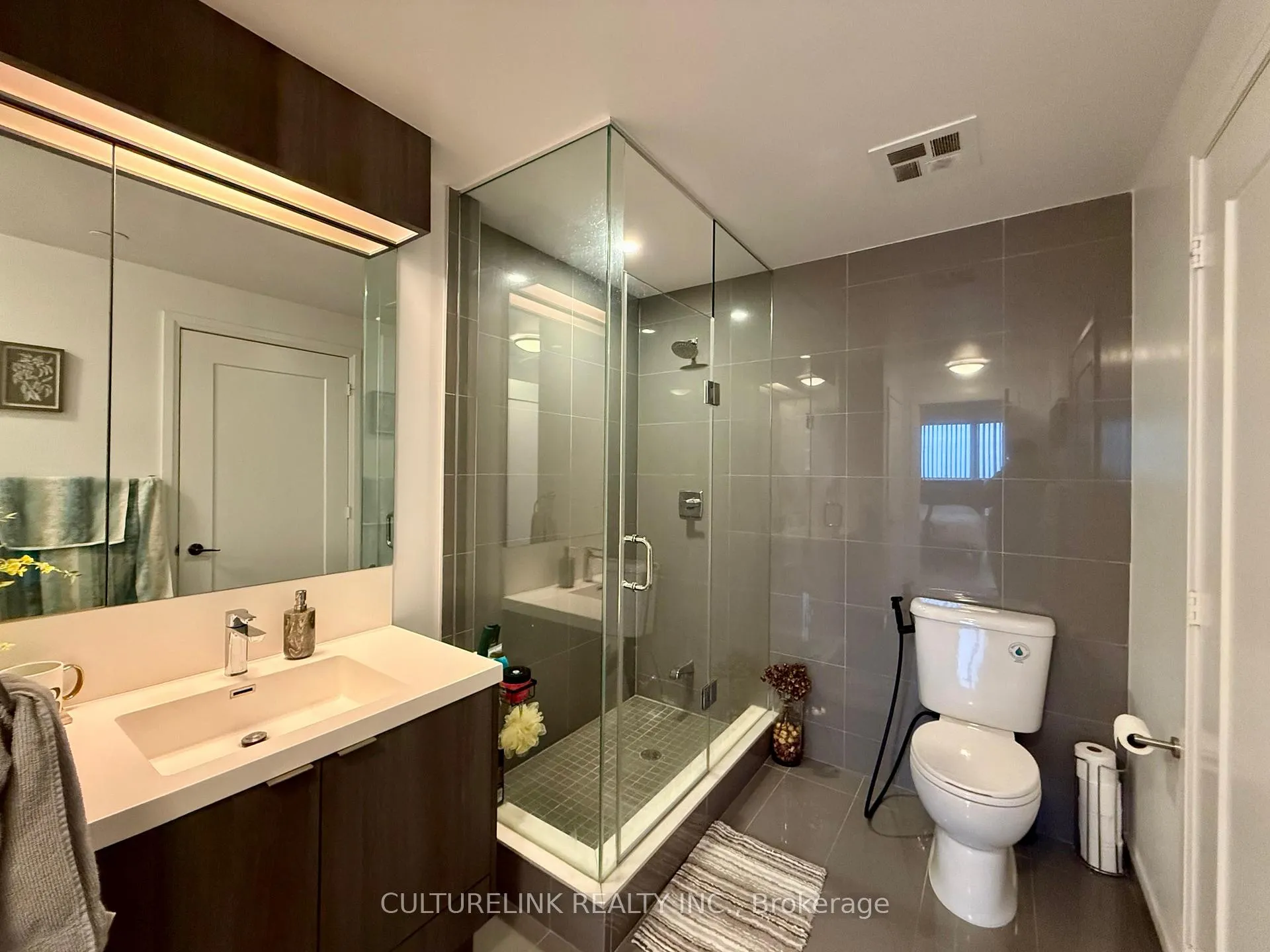 Photo 14 of Unit 1914, 101 Erskine Avenue, Toronto, Mount Pleasant West — HOMEH