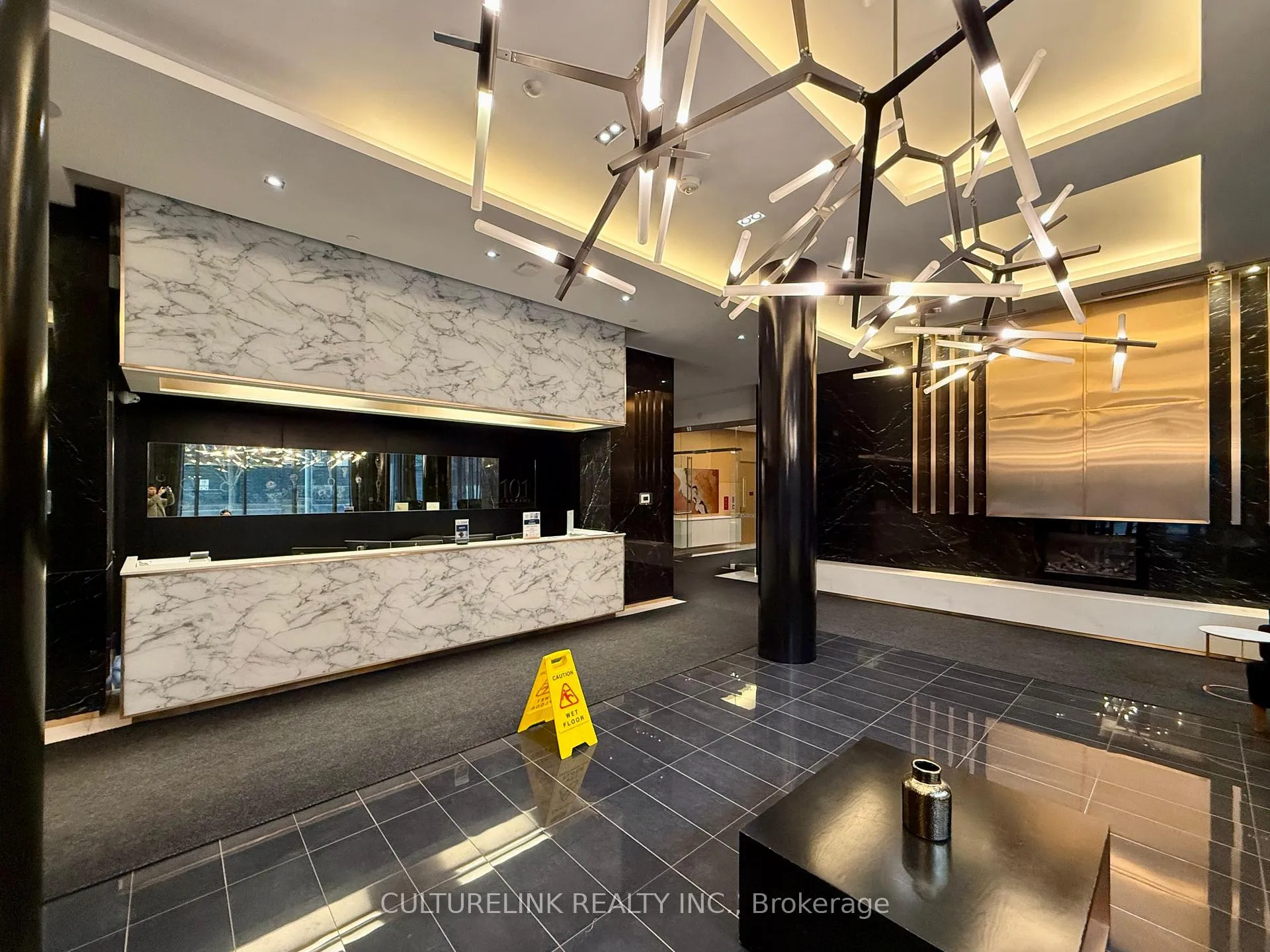 Photo 19 of Unit 1914, 101 Erskine Avenue, Toronto, Mount Pleasant West — HOMEH