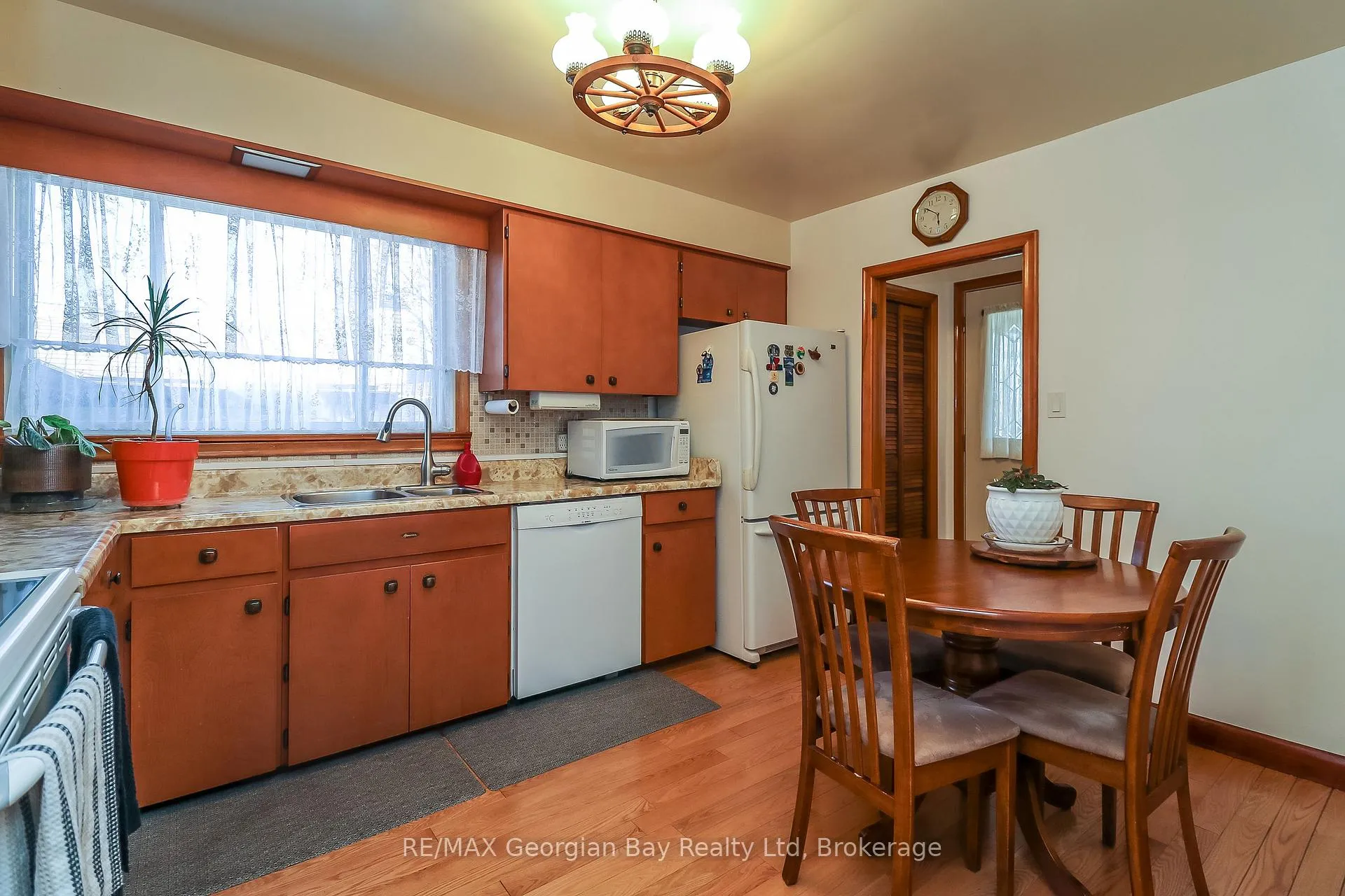 Photo 5 of 287 John Street, Midland — HOMEH