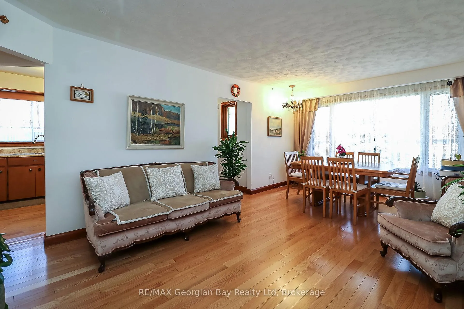 Photo 8 of 287 John Street, Midland — HOMEH