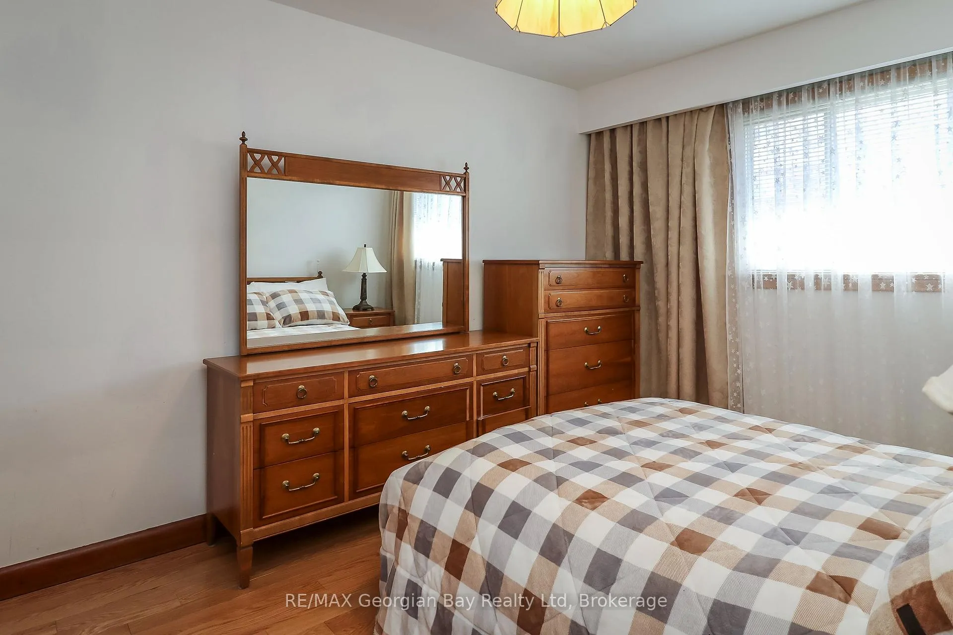 Photo 12 of 287 John Street, Midland — HOMEH