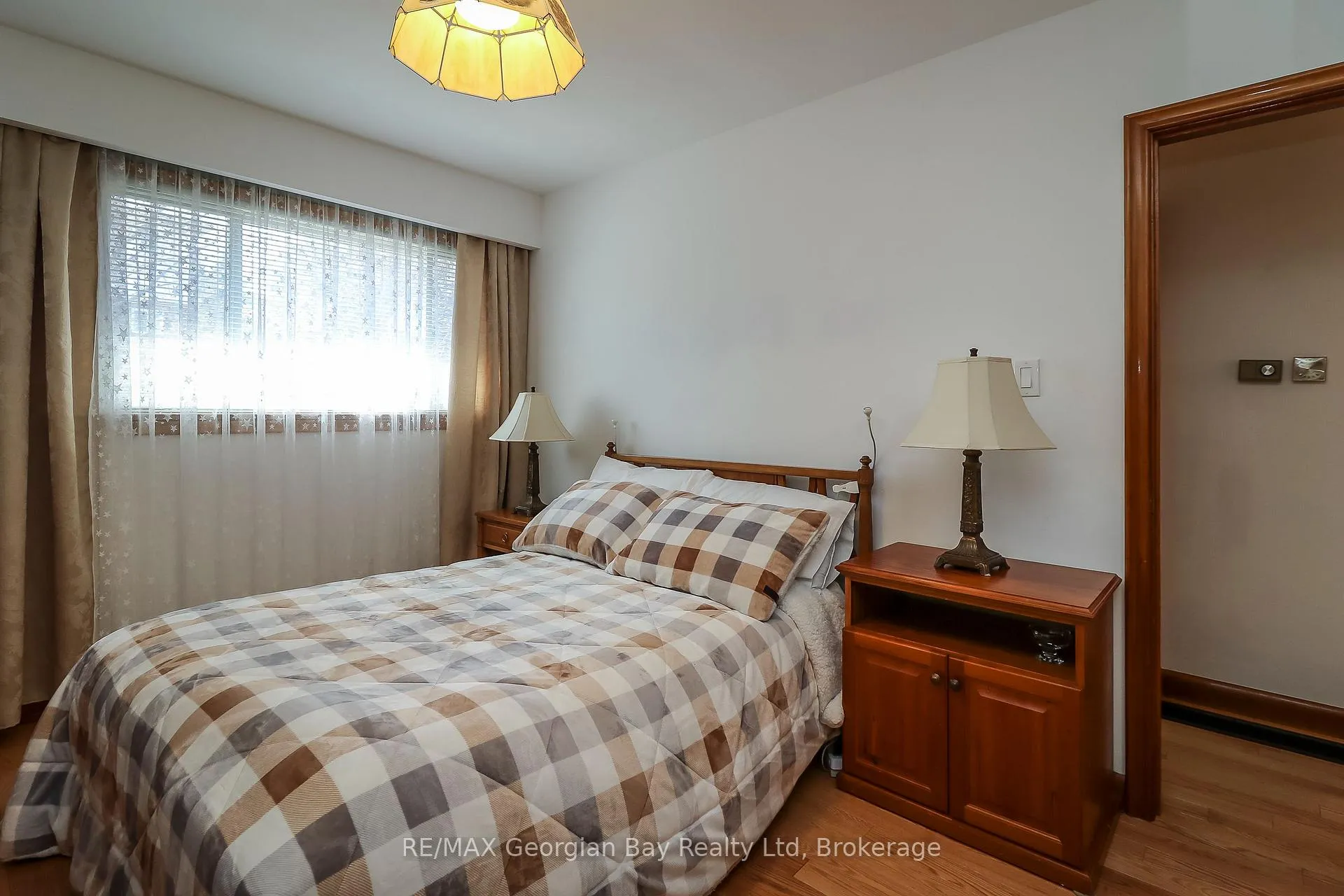 Photo 13 of 287 John Street, Midland — HOMEH