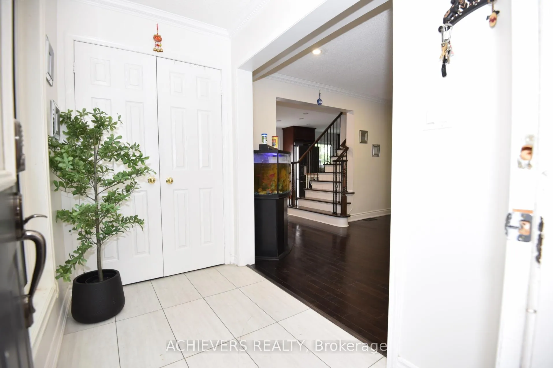 Photo 9 of 77 Thorpe Crescent, Brampton, Fletcher's Meadow — HOMEH