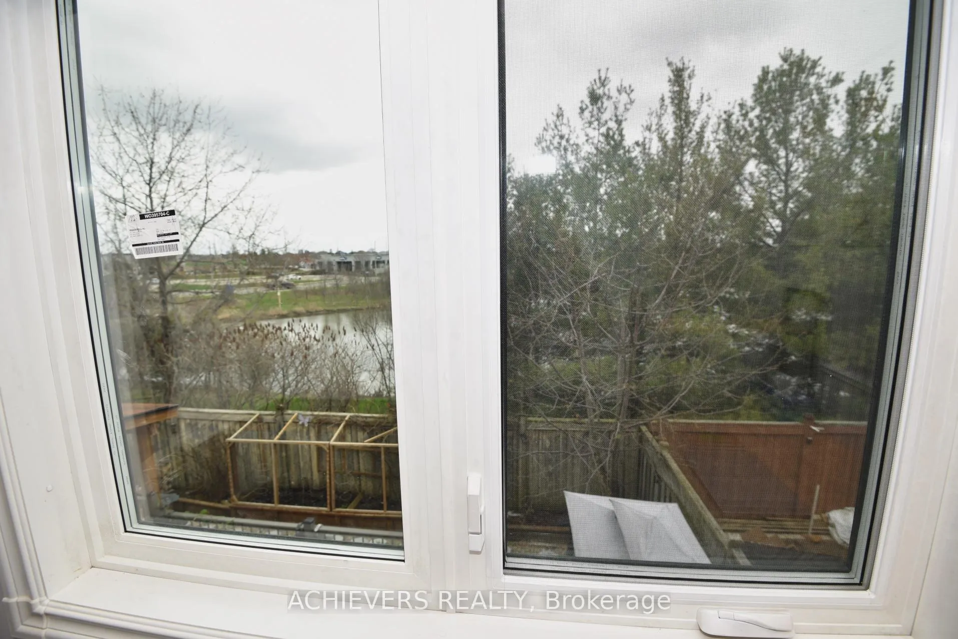 Photo 35 of 77 Thorpe Crescent, Brampton, Fletcher's Meadow — HOMEH