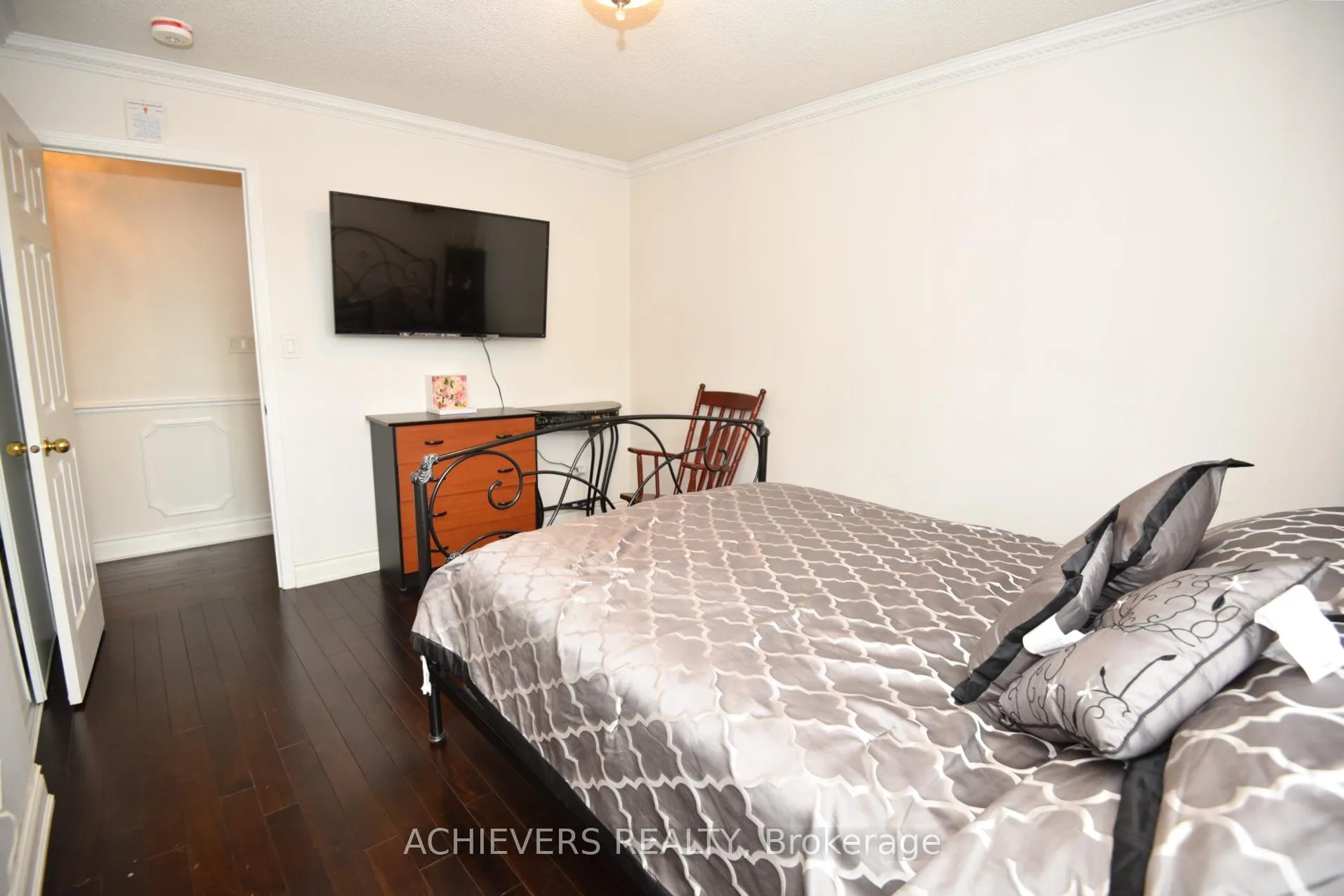 Photo 38 of 77 Thorpe Crescent, Brampton, Fletcher's Meadow — HOMEH