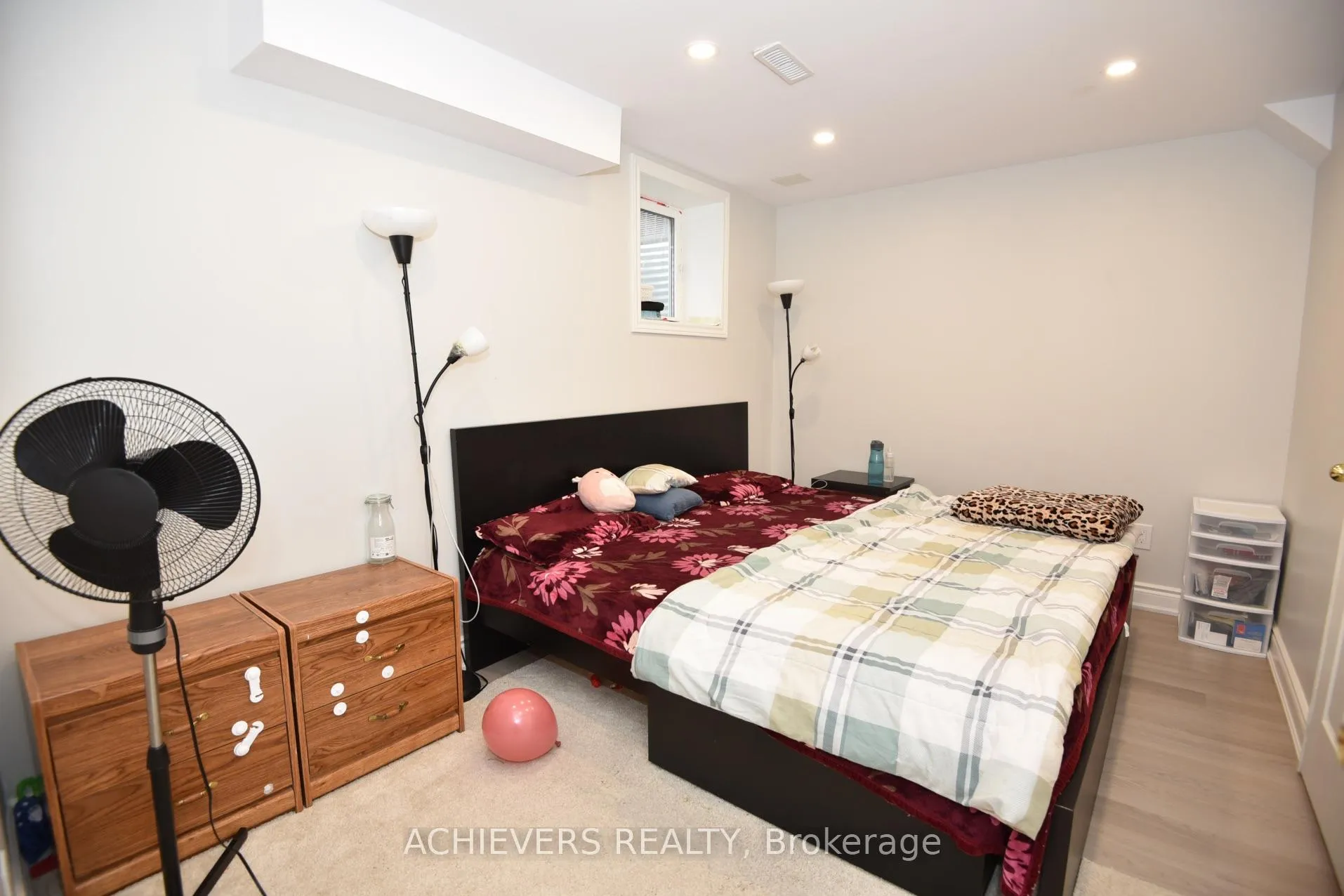 Photo 44 of 77 Thorpe Crescent, Brampton, Fletcher's Meadow — HOMEH