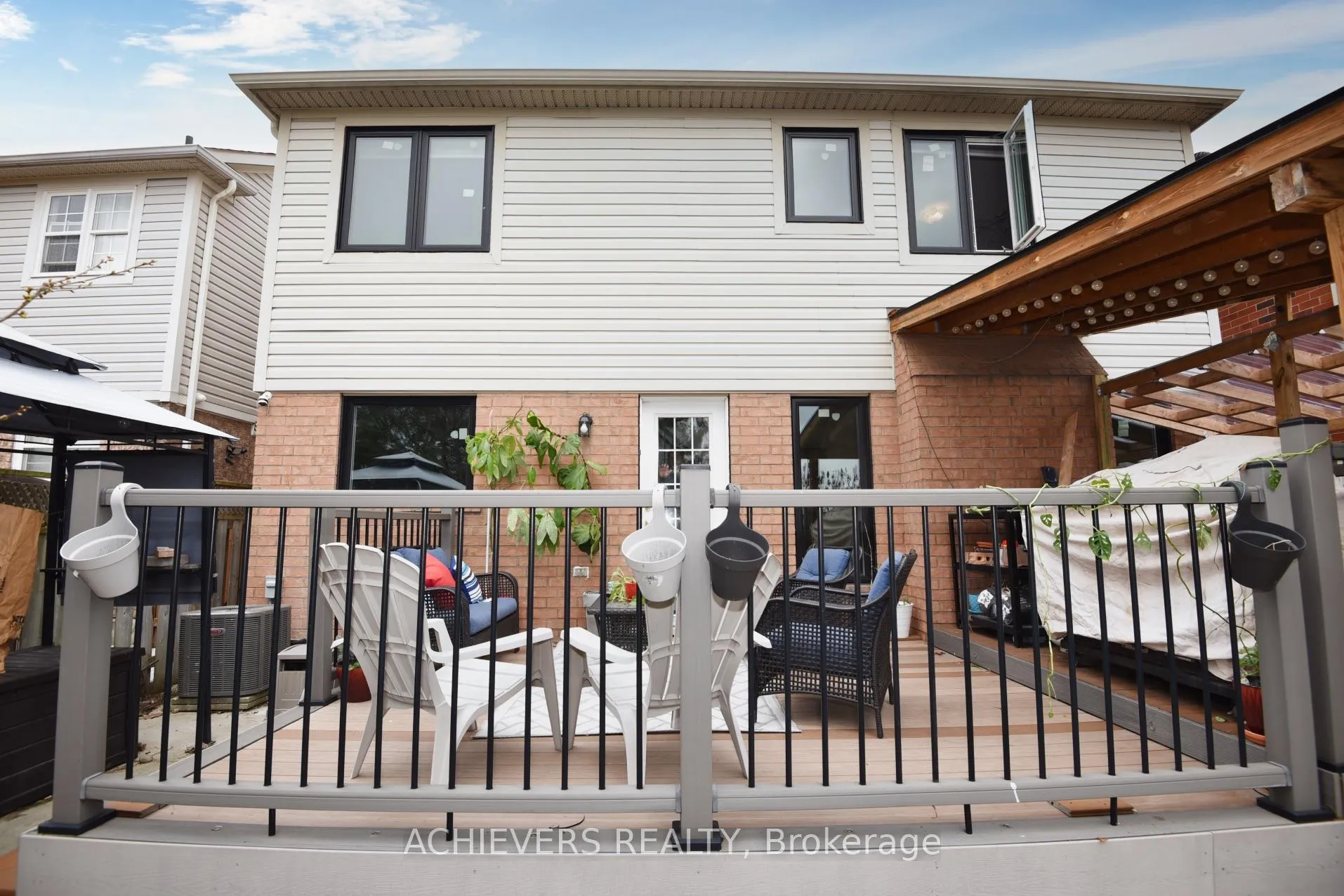 Photo 46 of 77 Thorpe Crescent, Brampton, Fletcher's Meadow — HOMEH