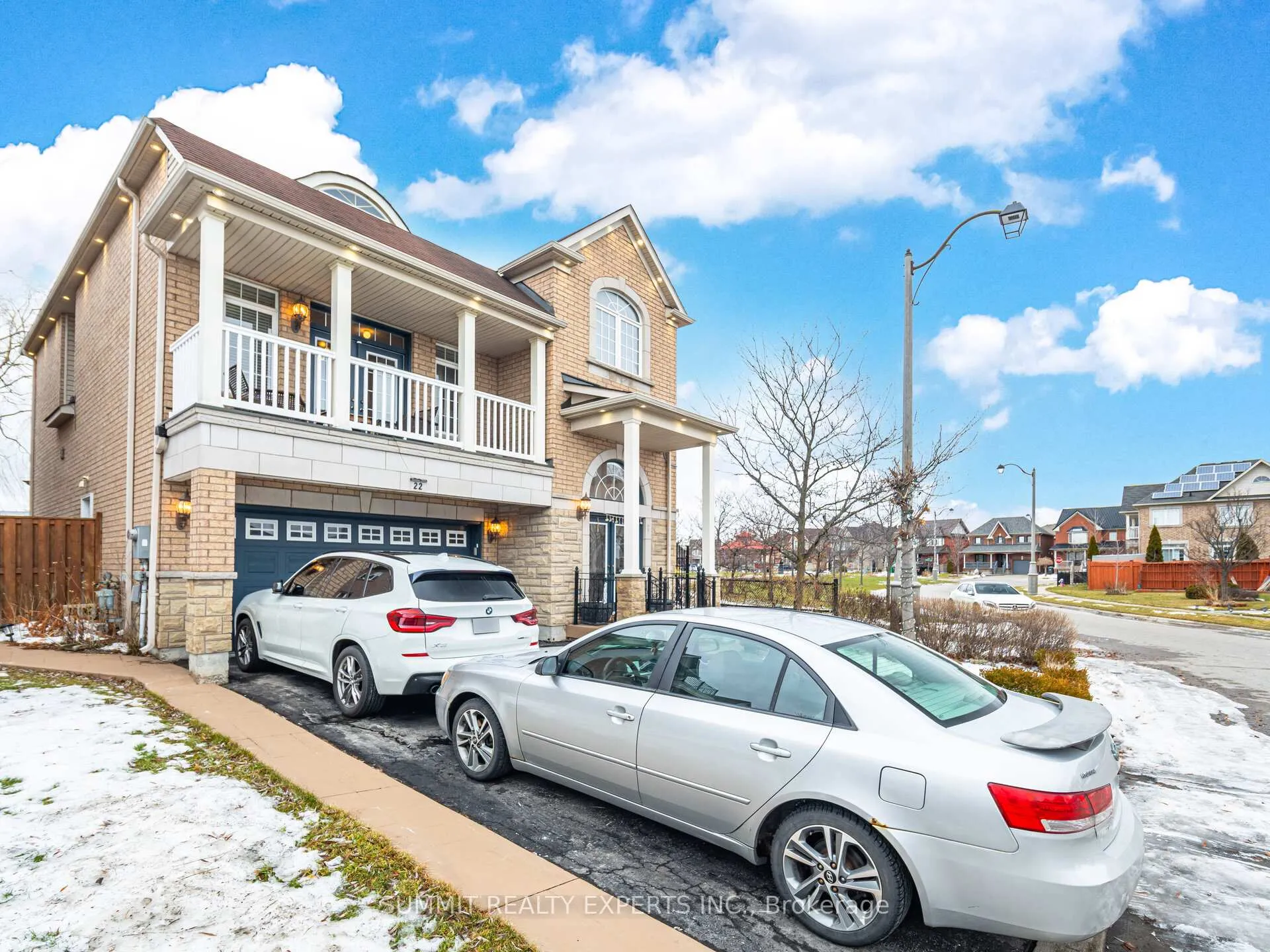 Photo 3 of 22 Baylawn Circle, Brampton, Bram East — HOMEH