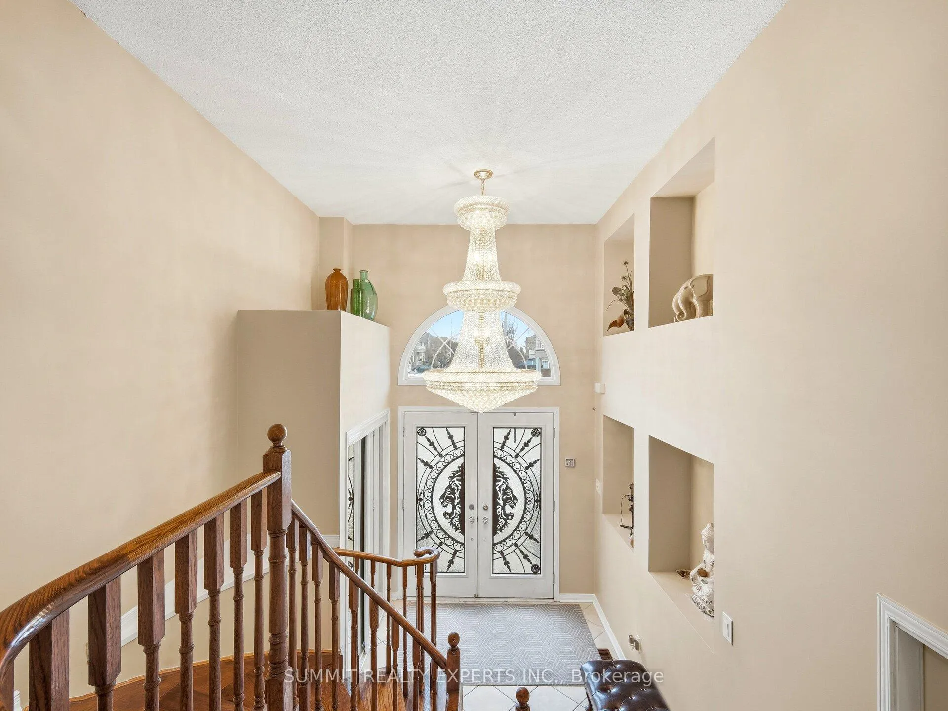 Photo 6 of 22 Baylawn Circle, Brampton, Bram East — HOMEH