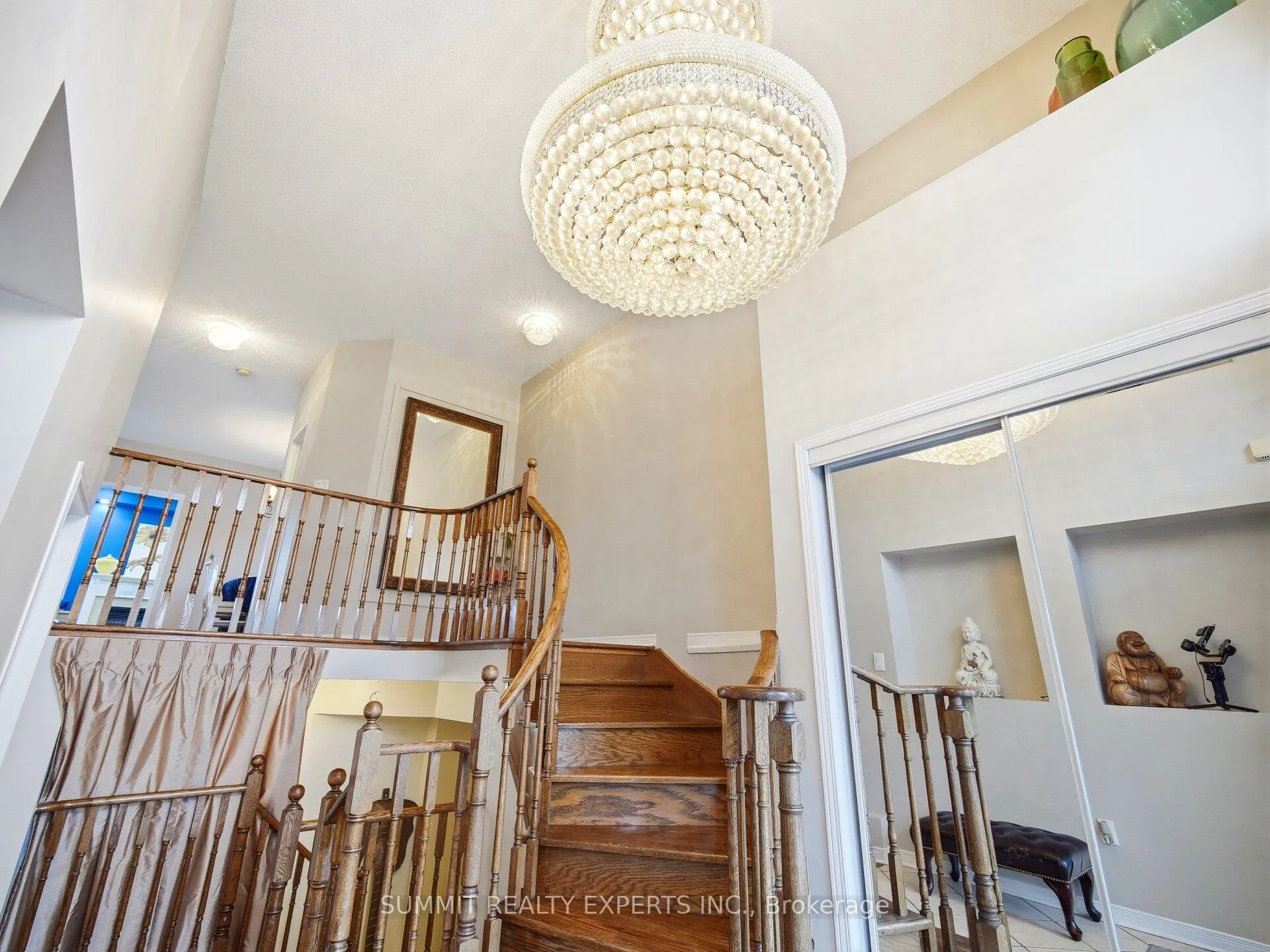 Photo 8 of 22 Baylawn Circle, Brampton, Bram East — HOMEH