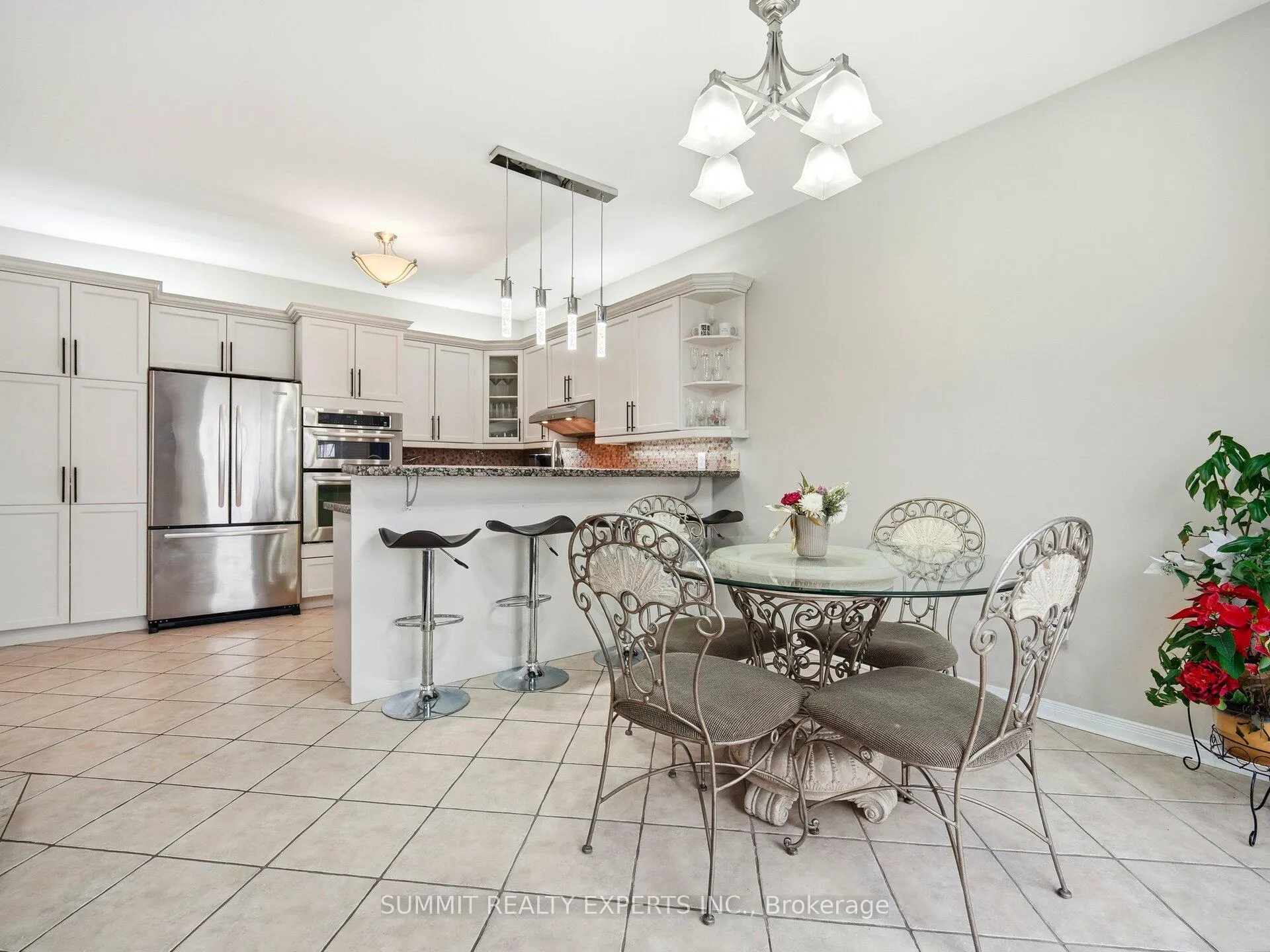 Photo 9 of 22 Baylawn Circle, Brampton, Bram East — HOMEH
