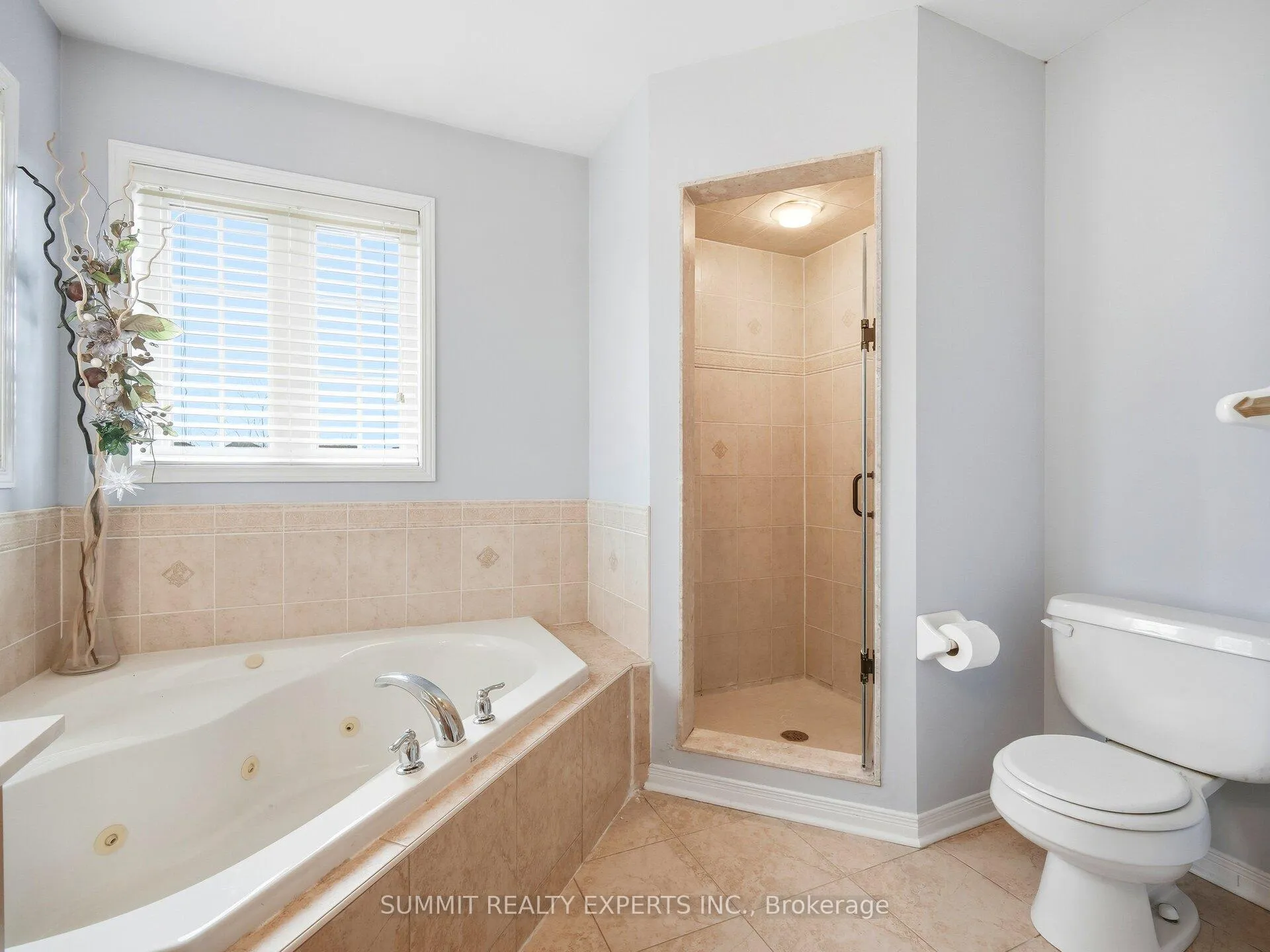 Photo 23 of 22 Baylawn Circle, Brampton, Bram East — HOMEH