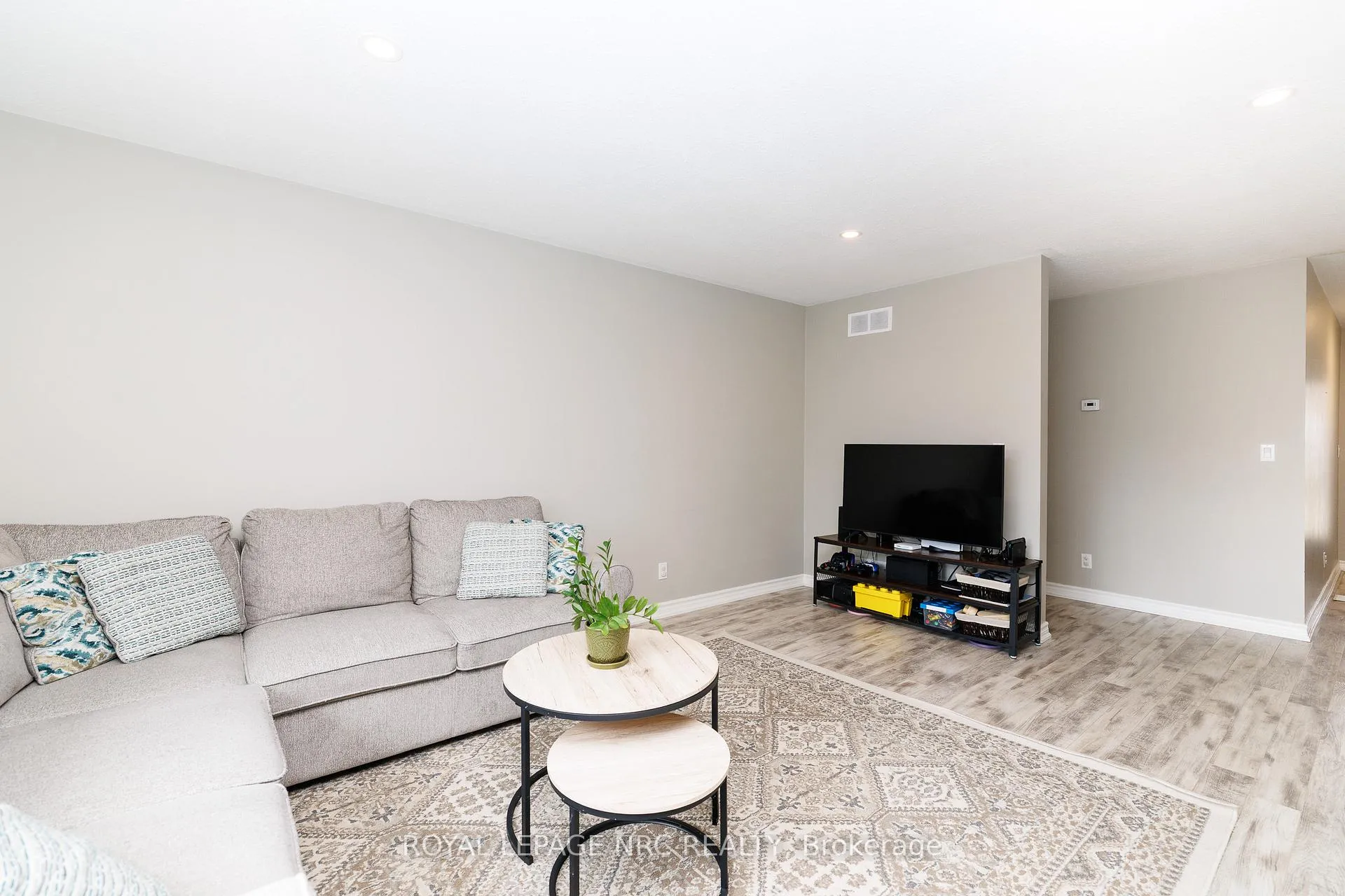 Photo 12 of 109 Calla Terrace, Welland, Prince Charles — HOMEH