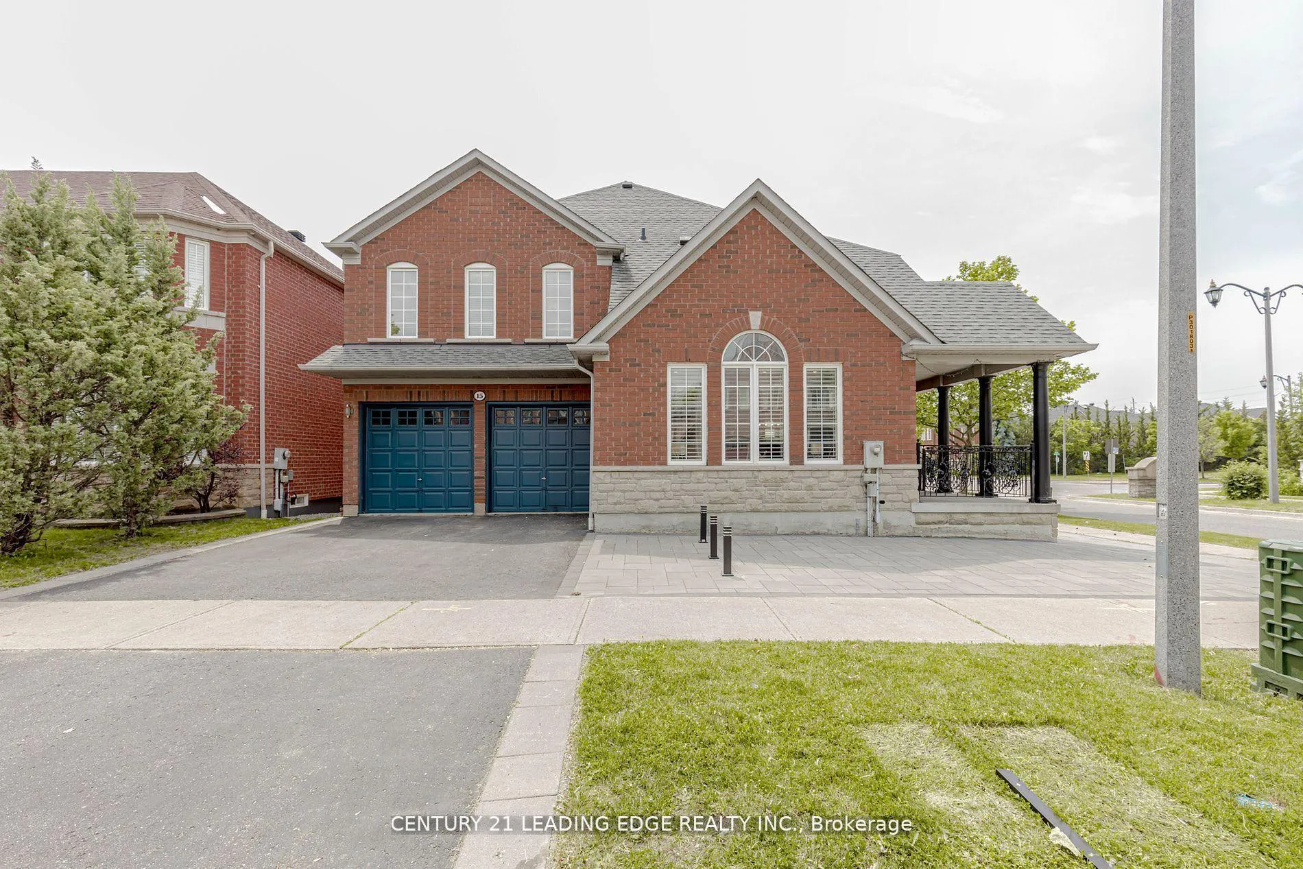 Photo 2 of 15 Alden Square, Ajax, Northwest Ajax — HOMEH