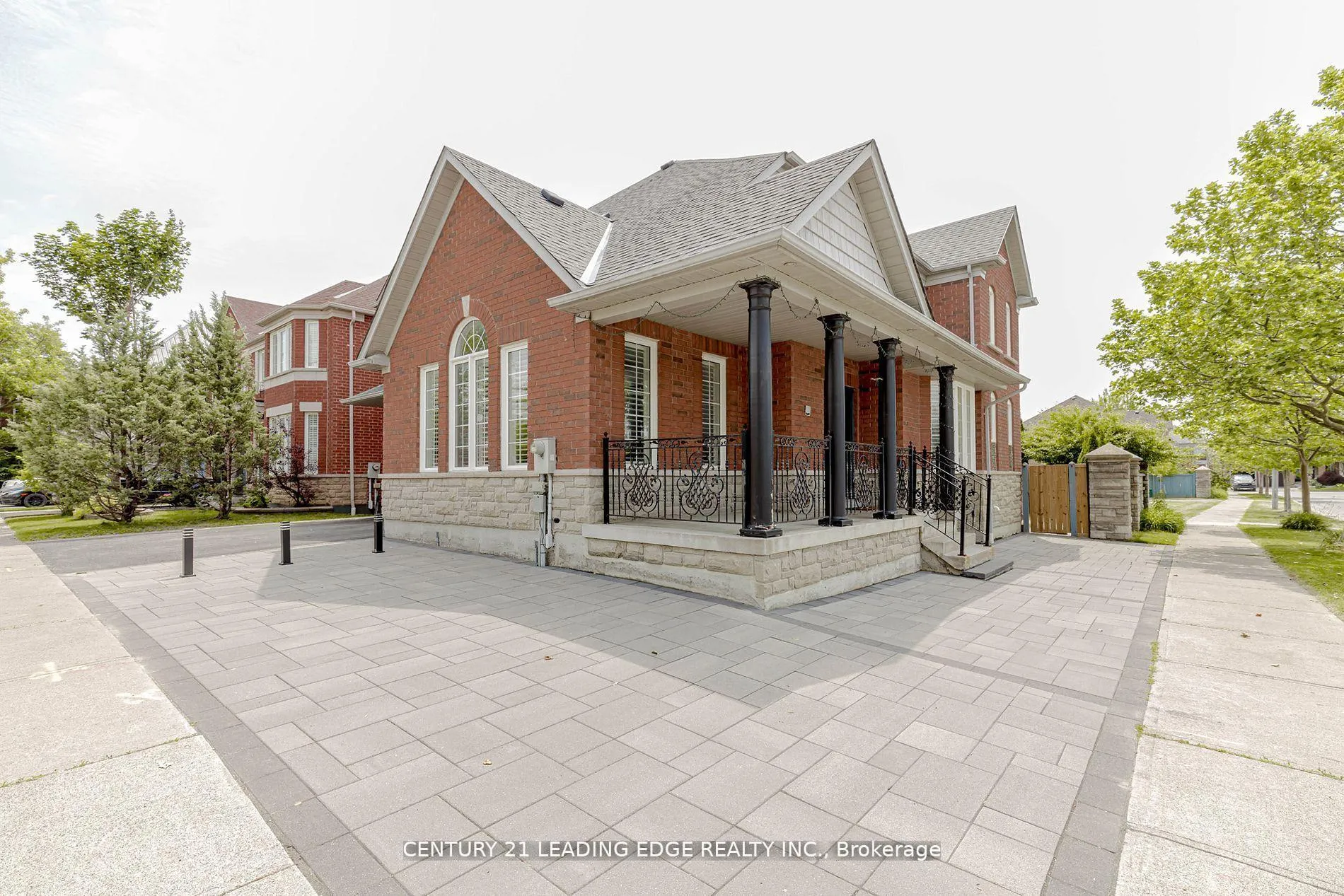 Photo 3 of 15 Alden Square, Ajax, Northwest Ajax — HOMEH