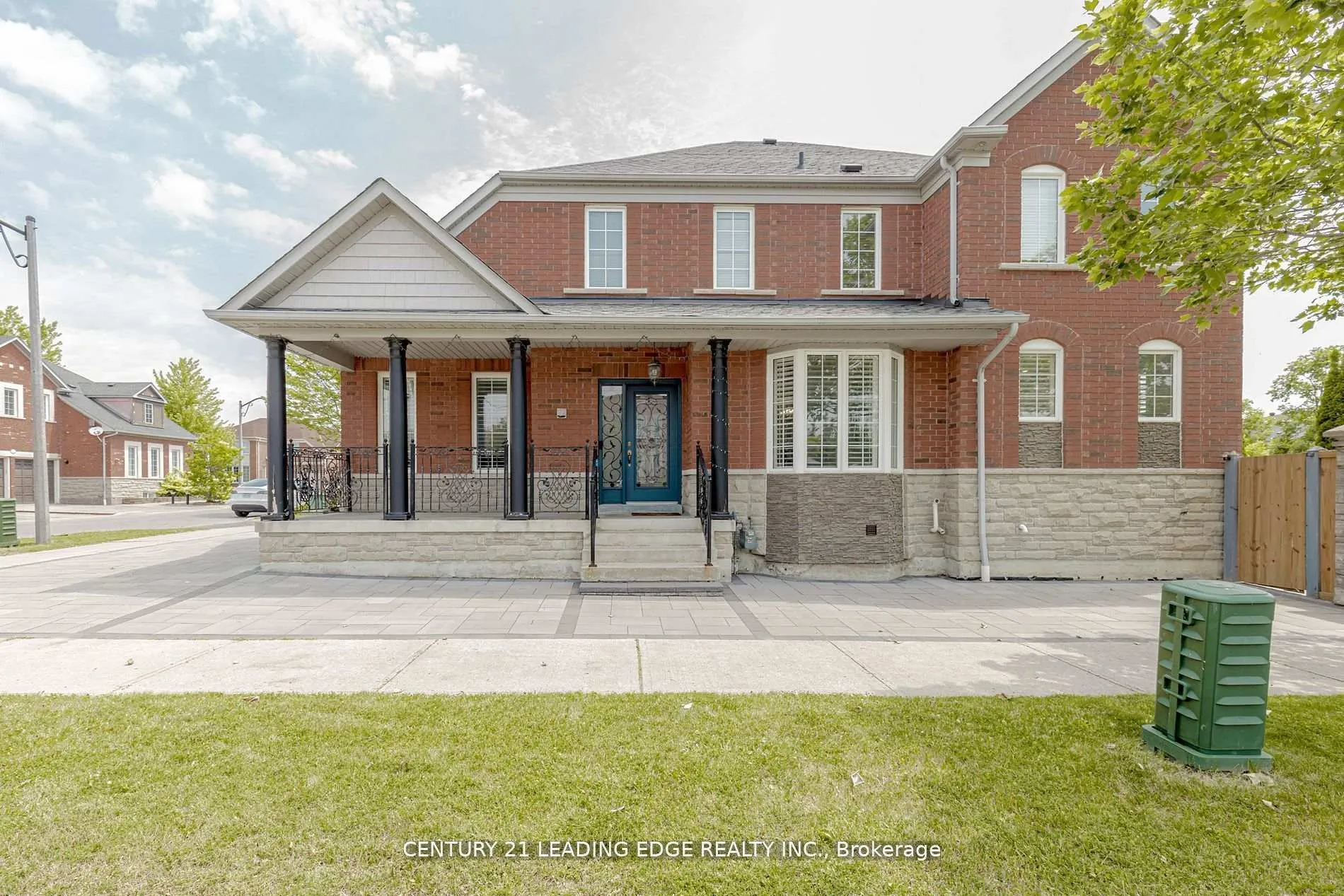 Photo 4 of 15 Alden Square, Ajax, Northwest Ajax — HOMEH