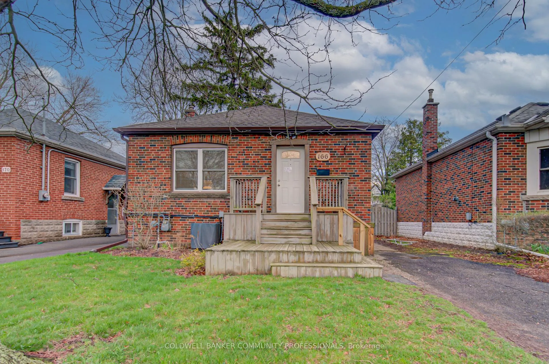 Photo 1 of 166 Bond Street N, Hamilton, Westdale — HOMEH