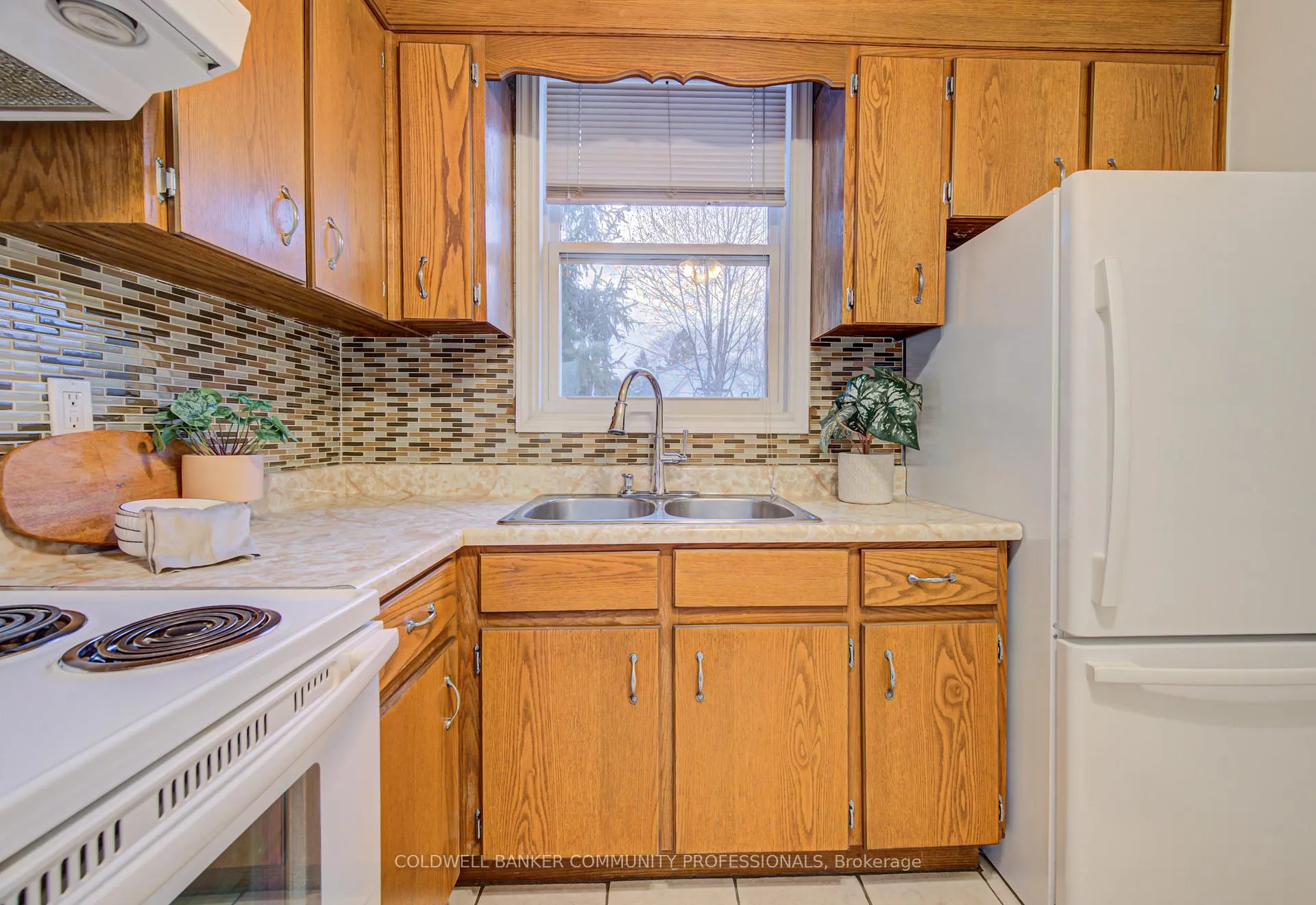 Photo 12 of 166 Bond Street N, Hamilton, Westdale — HOMEH