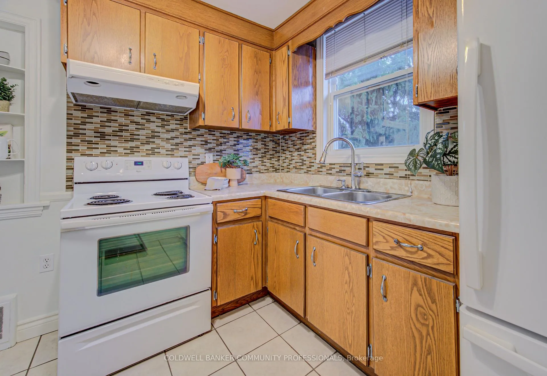 Photo 13 of 166 Bond Street N, Hamilton, Westdale — HOMEH