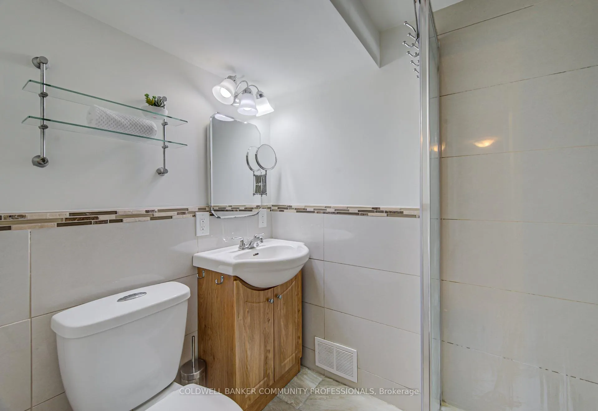 Photo 21 of 166 Bond Street N, Hamilton, Westdale — HOMEH